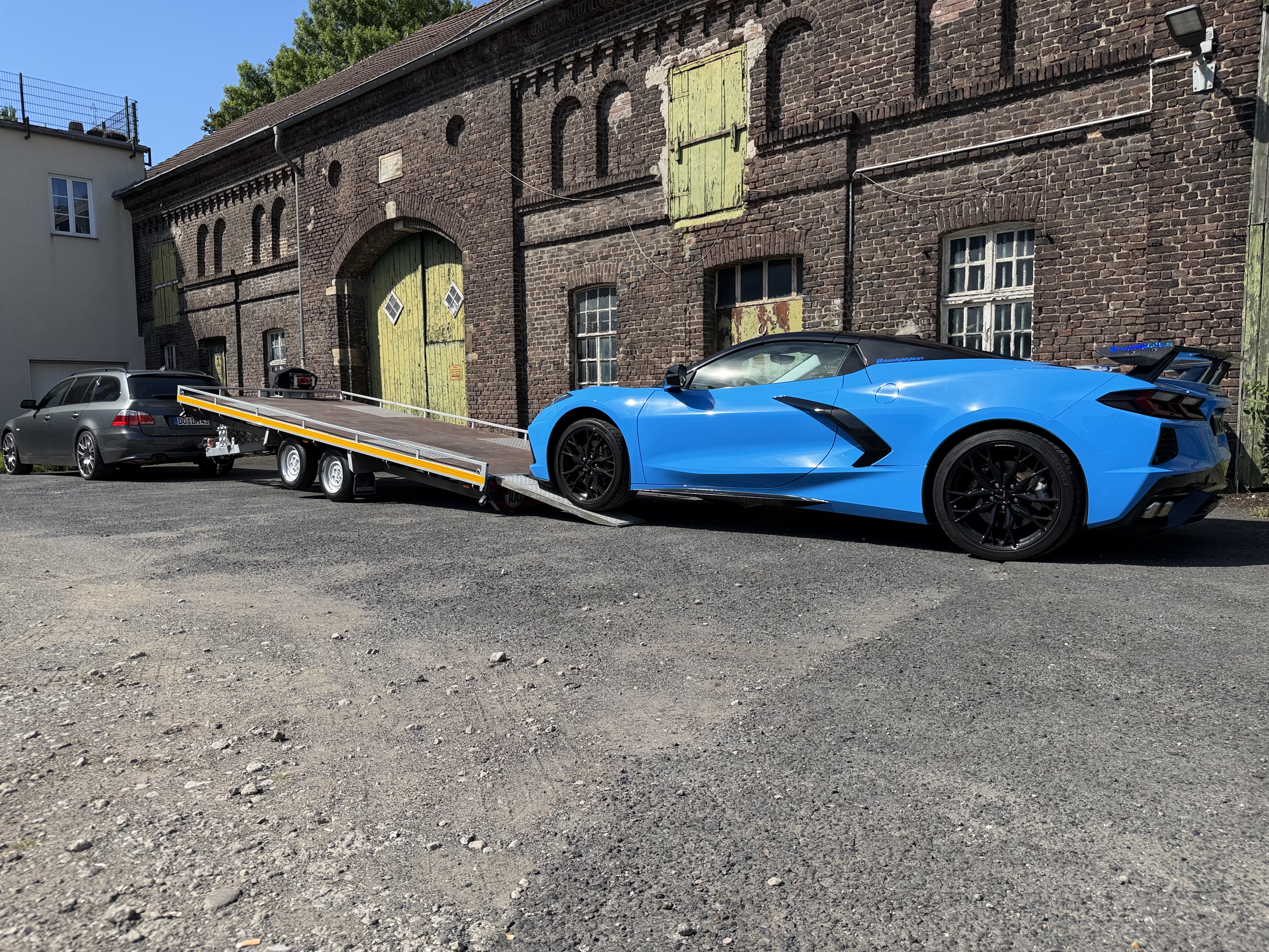Autotransportanhänger mieten – 2.700 kg mieten in Dortmund – 2