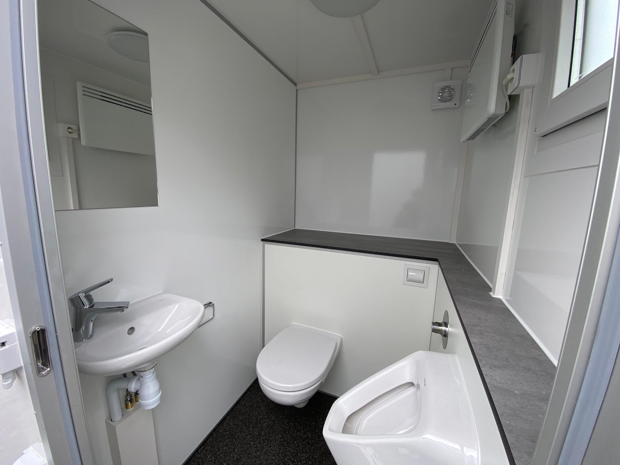 Toilettenwagen 1x Damenabteil 1x Herrenabteil mieten in Schloss Holte-Stukenbrock – 3