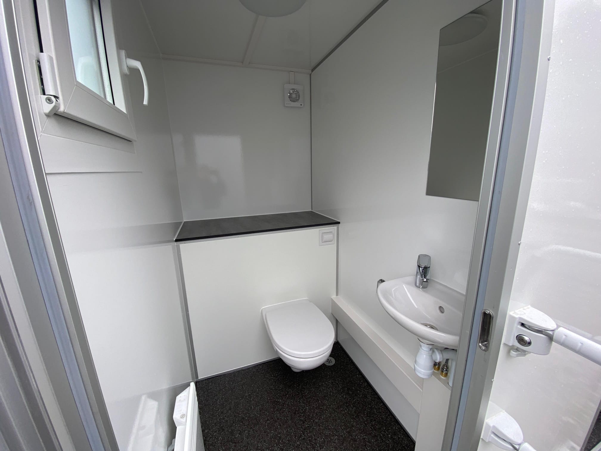 Toilettenwagen 1x Damenabteil 1x Herrenabteil mieten in Schloss Holte-Stukenbrock – Thumbnail 7
