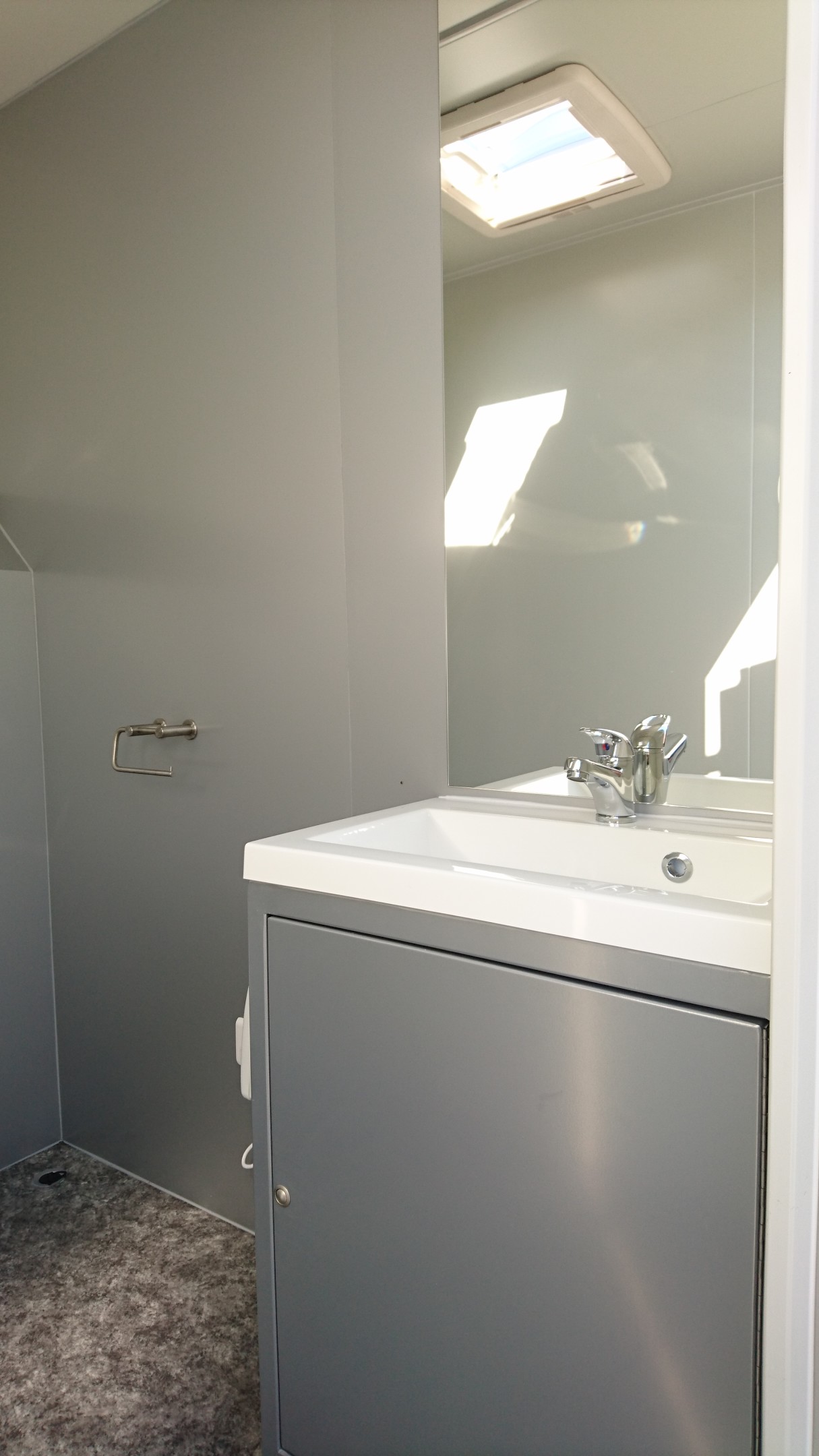 VIP Luxus WC Wagen, Toilettenwagen, WC mieten in Butjadingen – 1200kg – Thumbnail 6