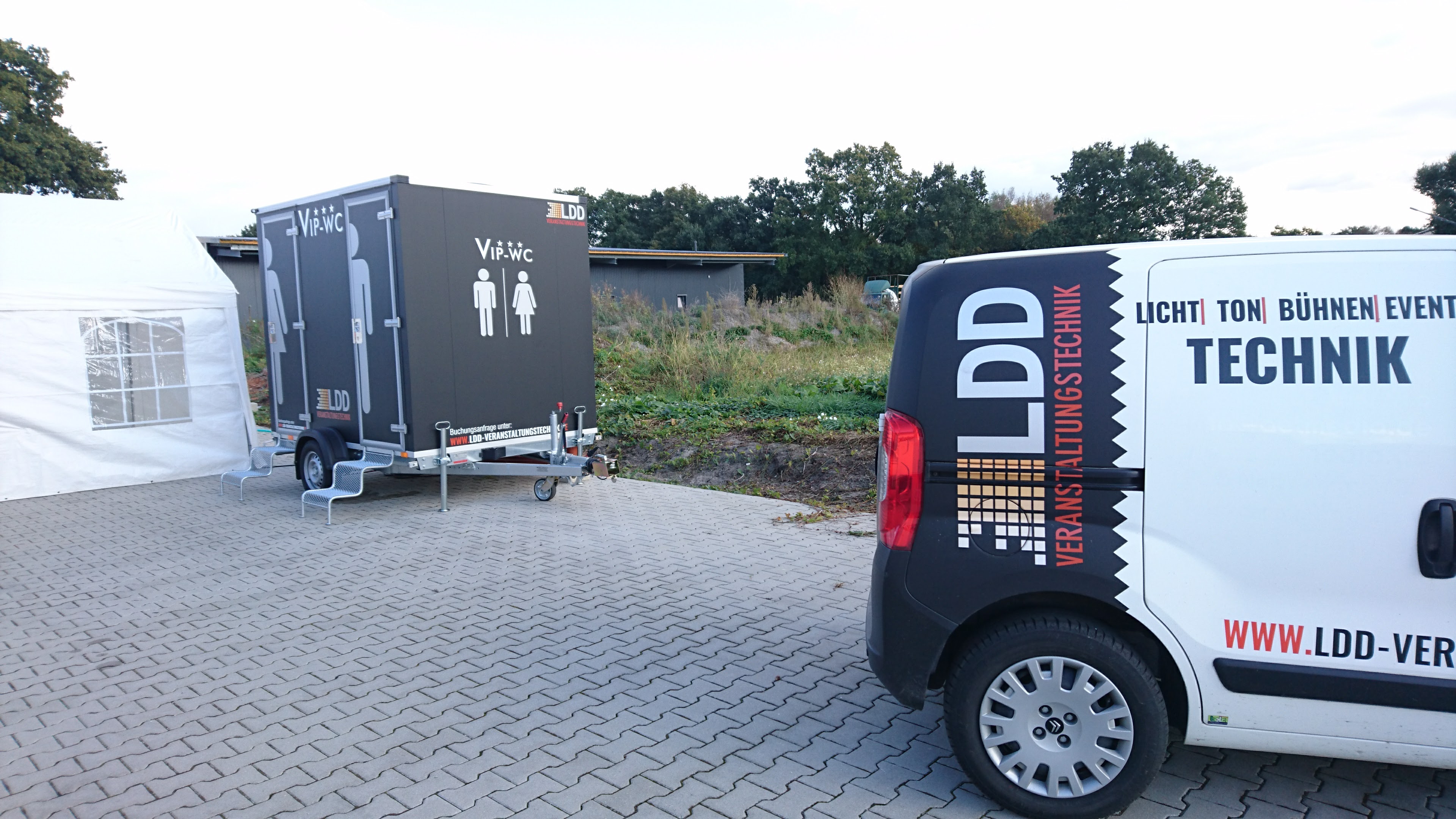 VIP Luxus WC Wagen, Toilettenwagen, WC mieten in Butjadingen – 1200kg – Thumbnail 7
