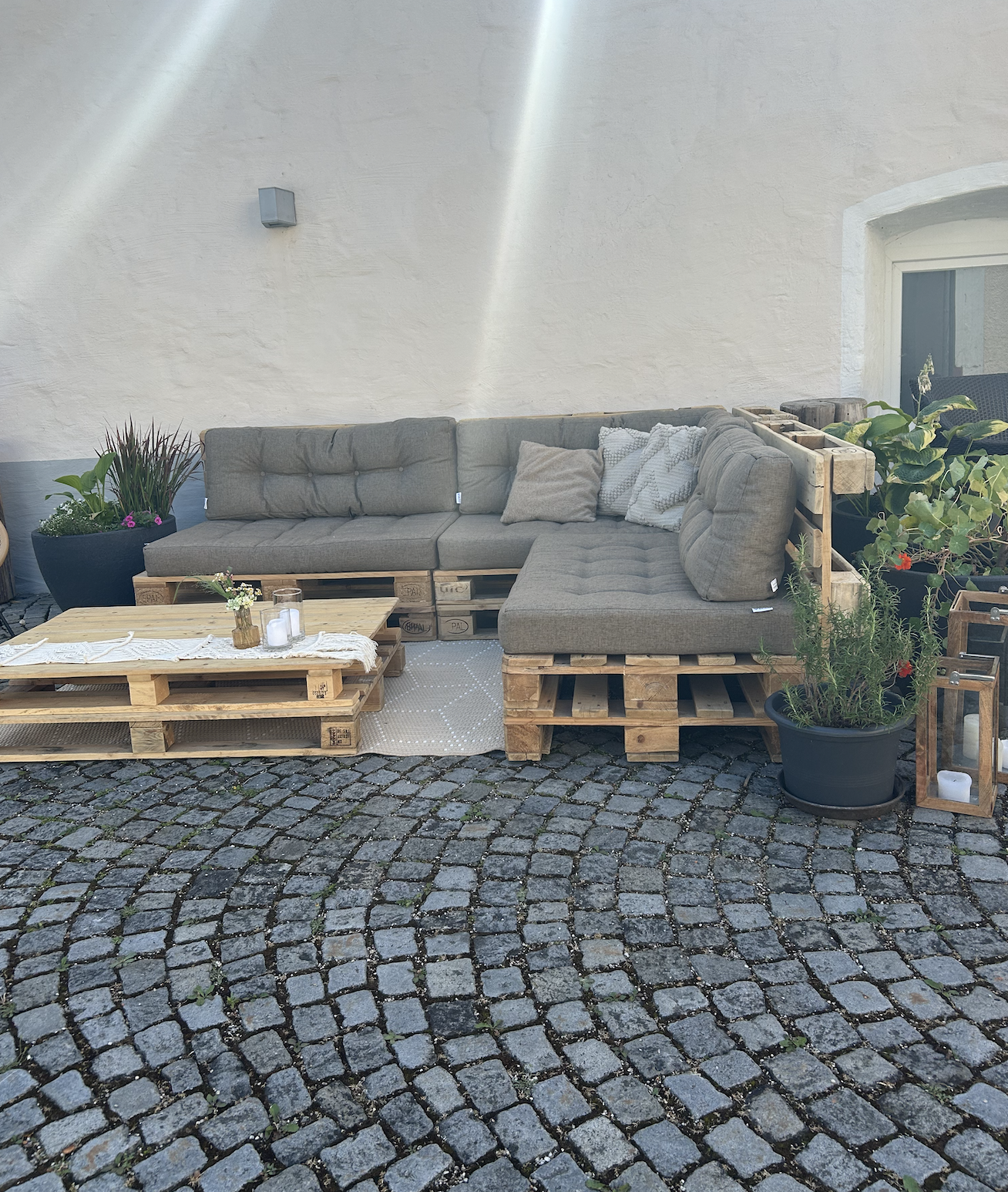 Paletten Lounge mieten in Beilngries – Sofas und Loungemöbel – 2