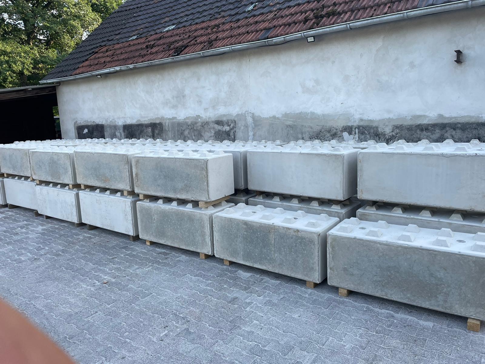 Betongewicht, Zeltgewicht, Ballast 1,2to mieten in Bräunlingen