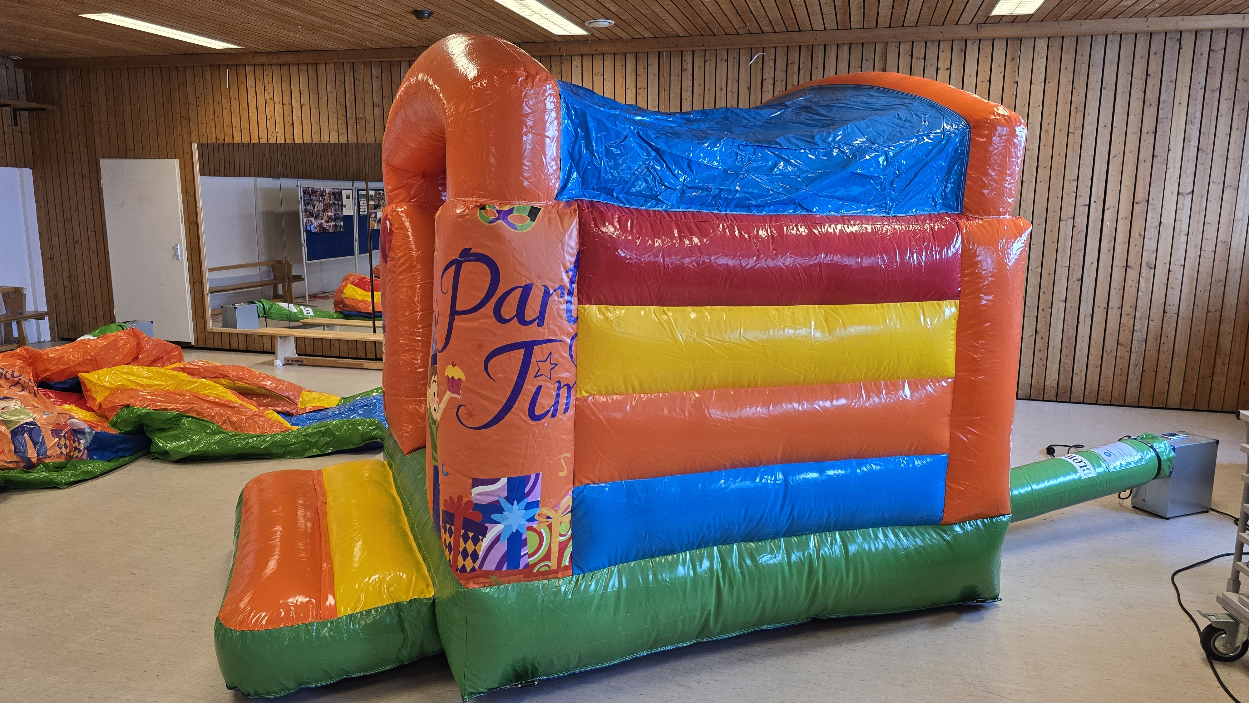 Hüpfburg Bunt klein mieten in Friedland – Mit Personal – 3