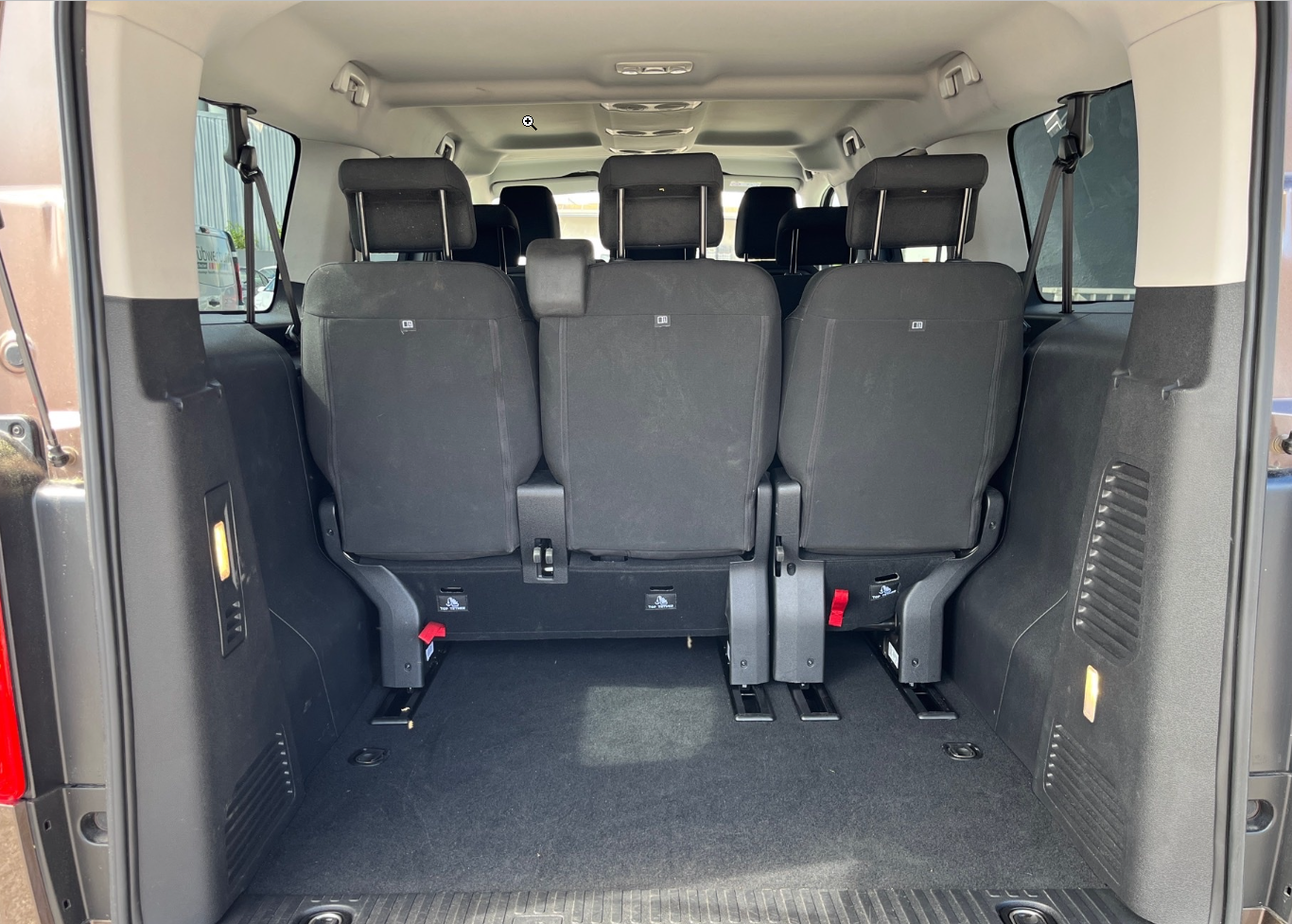 Opel Zafira Life Edition L 2.0 Diesel Automatik mieten in Rosenheim – Nuss Braun – 2