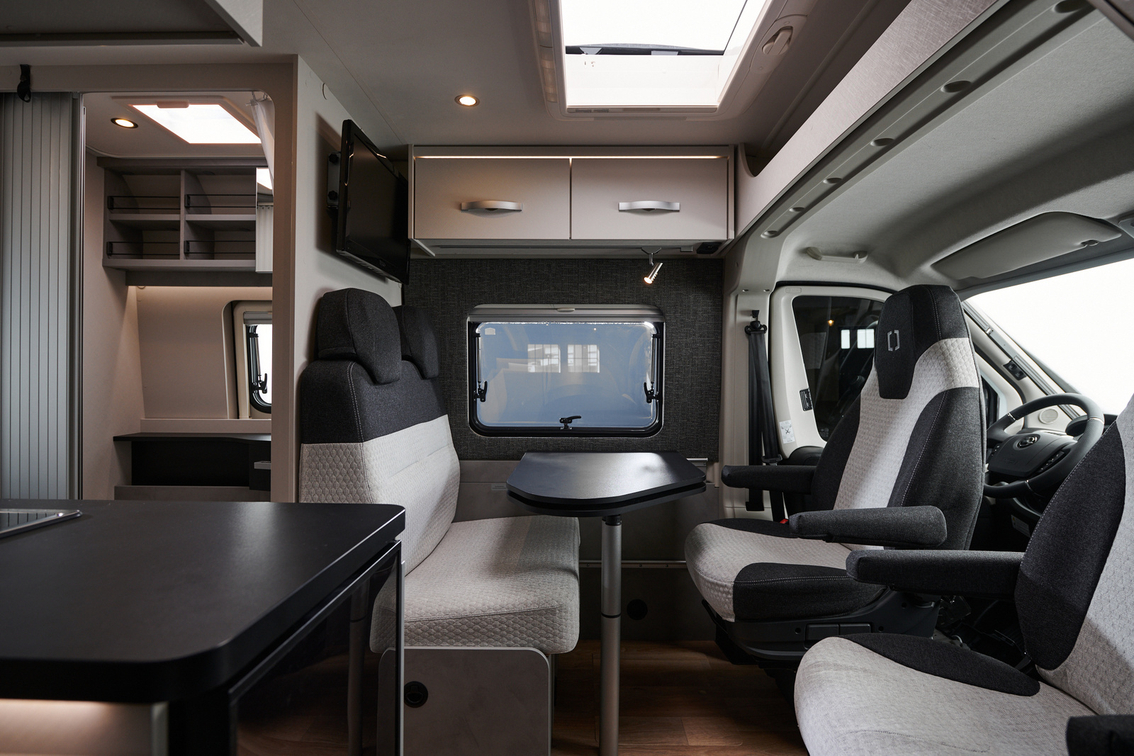 Camper Van Crosscamp 600 2.2 (4 mieten in Rosenheim – 2023 – 4