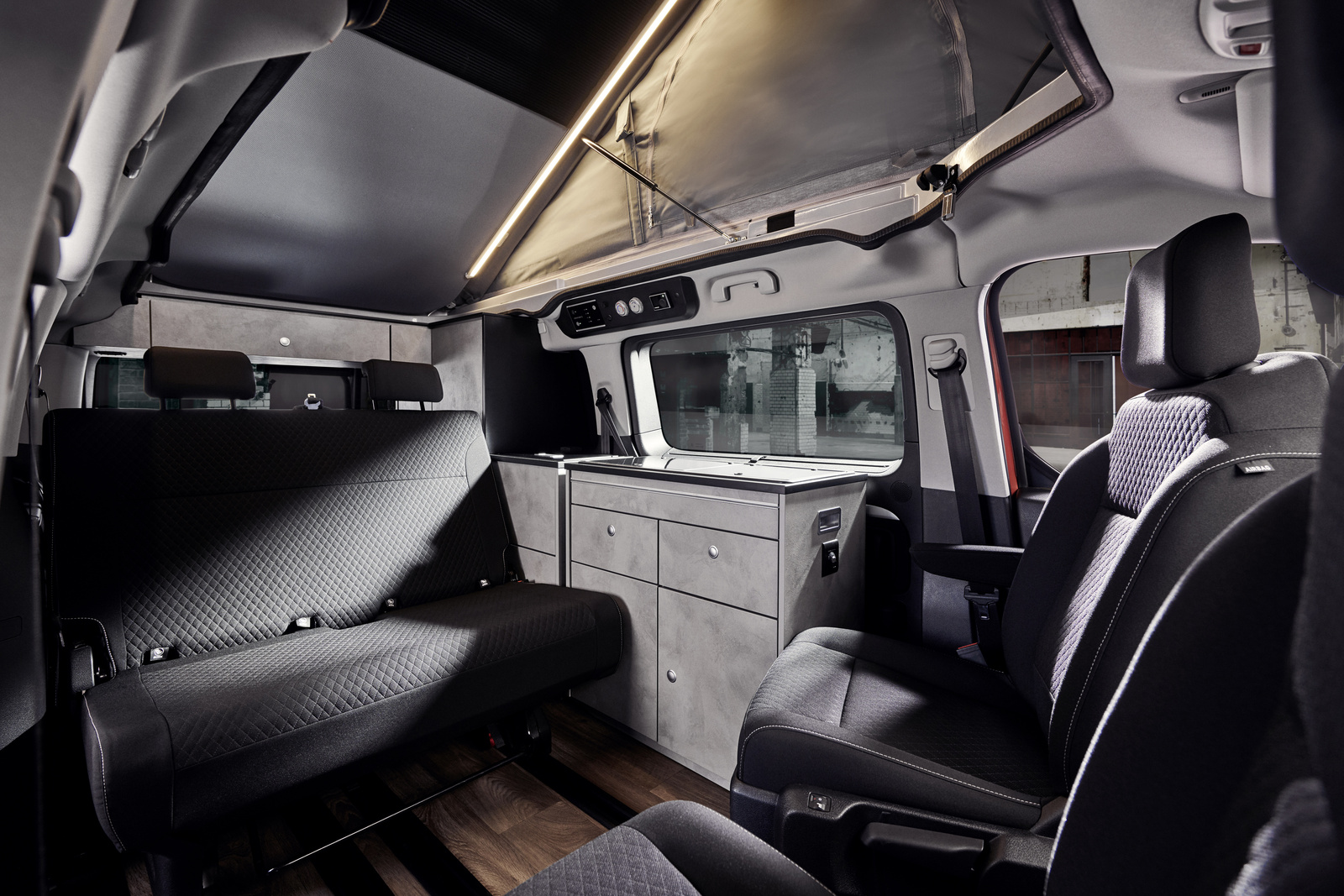 Camper Van Crosscamp Full 2.0 (4 Schlafplätze) mieten in Rosenheim – 2023 – 3