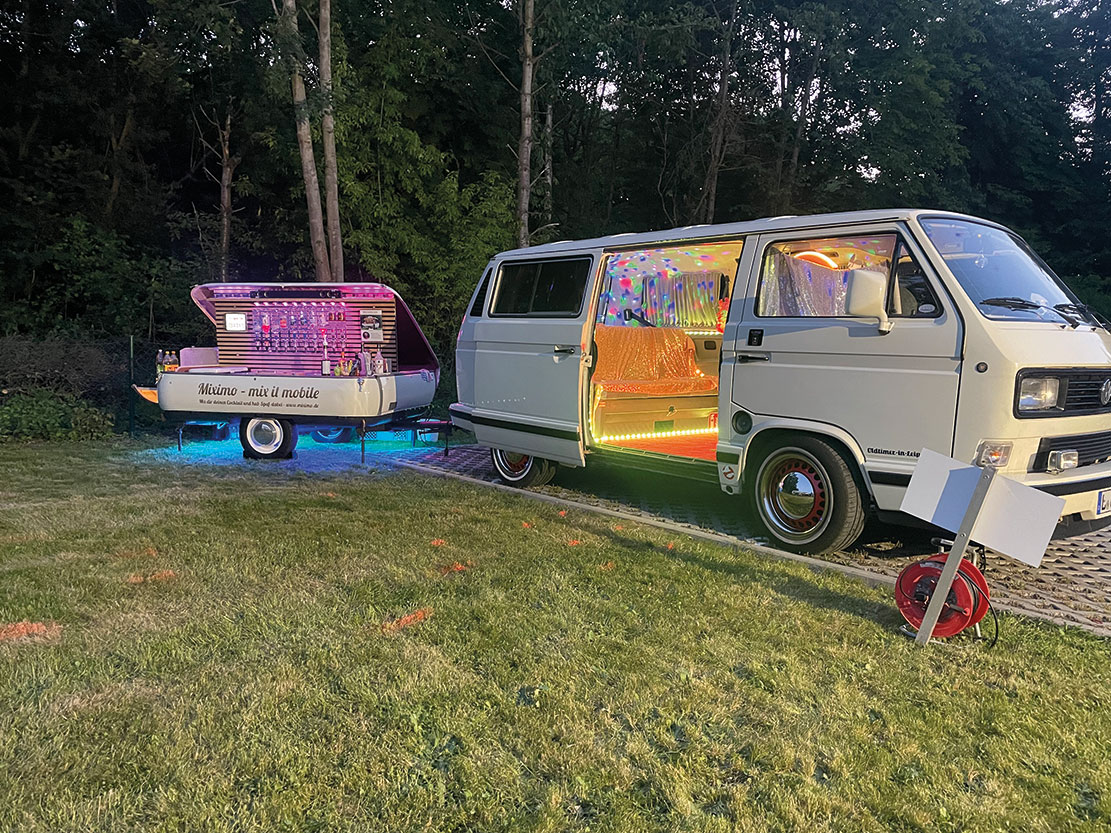 Der glitzernde Fotoboxbus mit Photobooth / Fotobox mieten in Leipzig – Fotobus