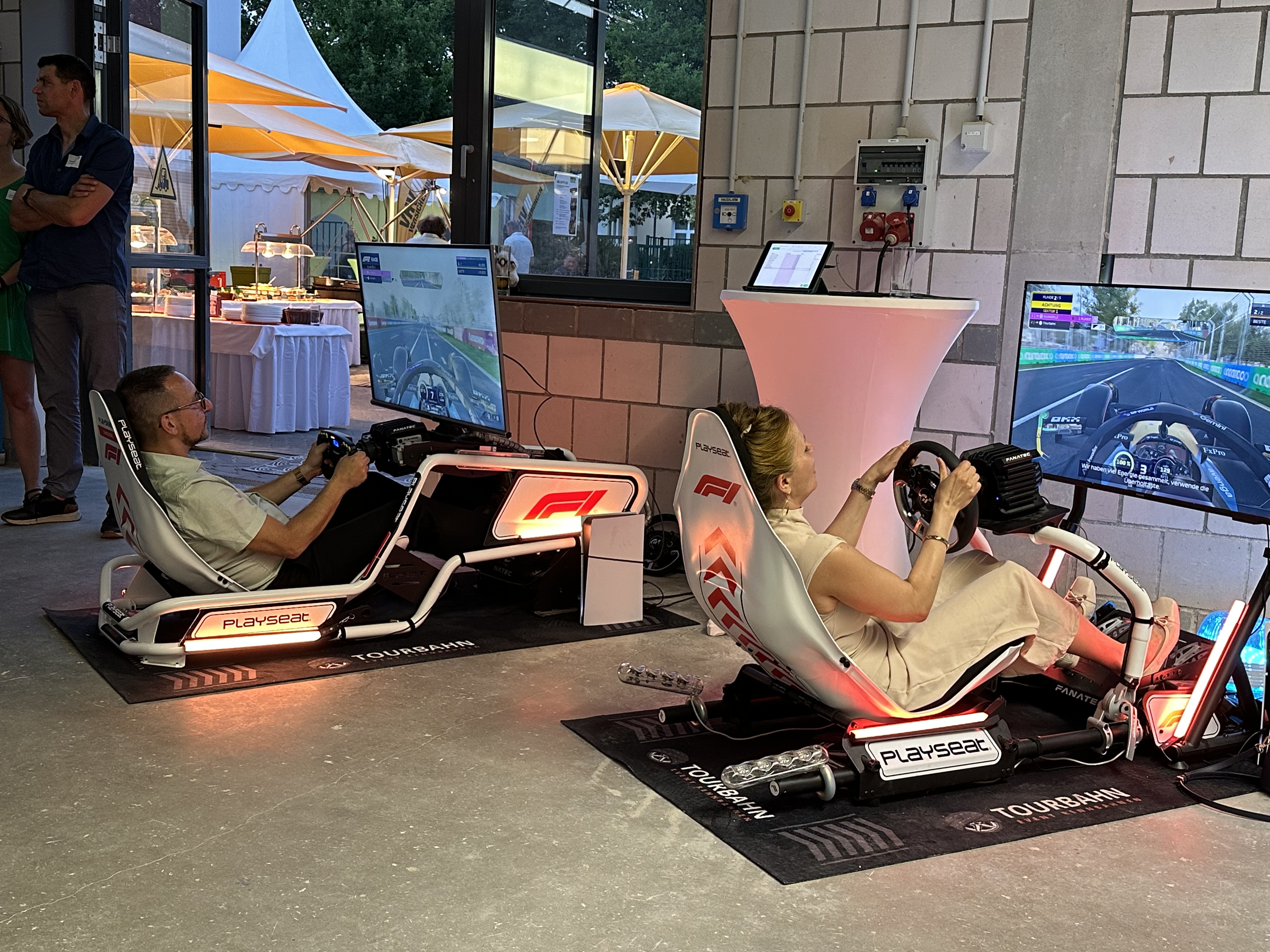 Rennsimulatoren / Fahrsimulatoren und mehr mieten in Leipzig – Thumbnail 7