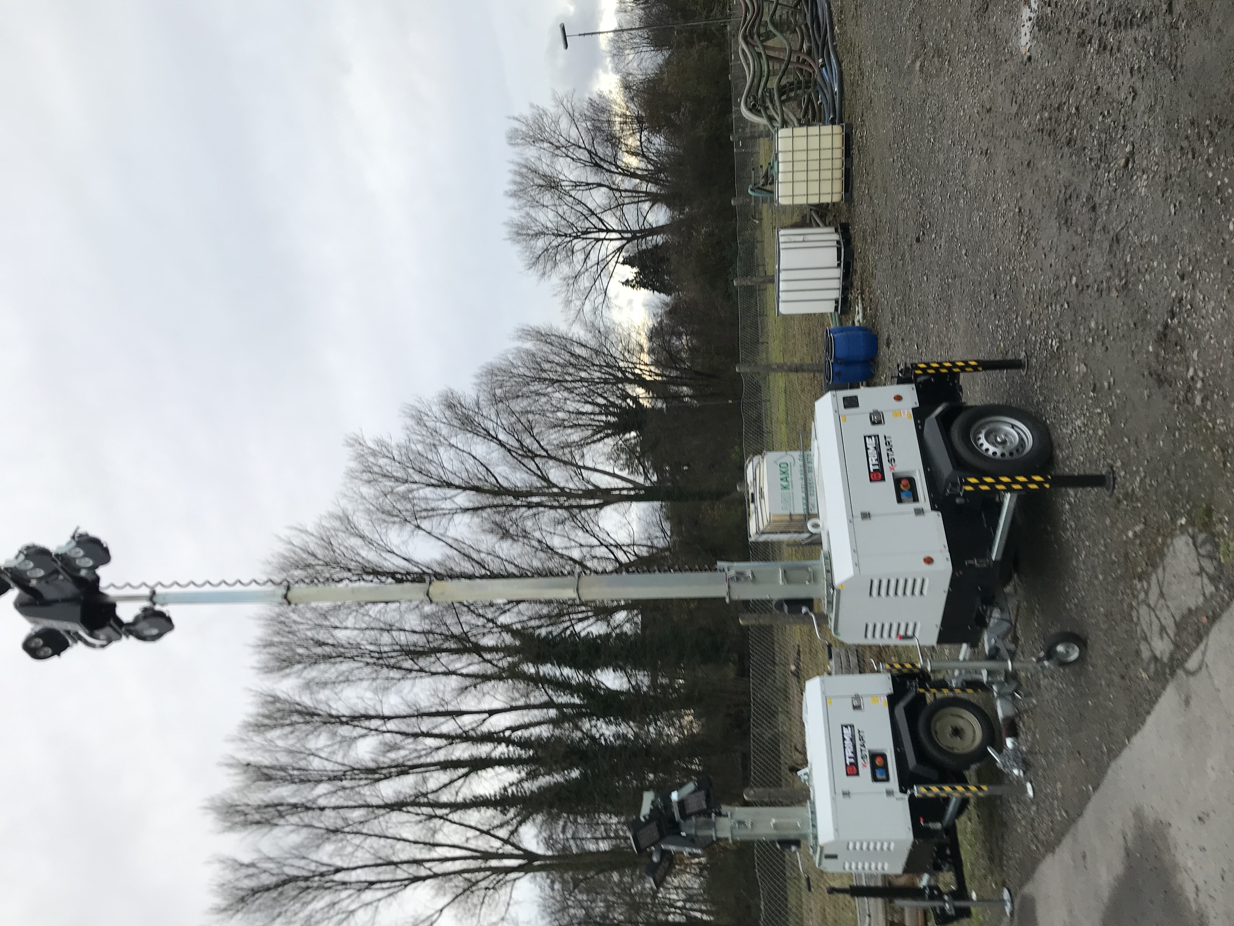 Mobiler Flutlichtmast - Lichtmast - Lichtgiraffe mieten in Buseck – 2