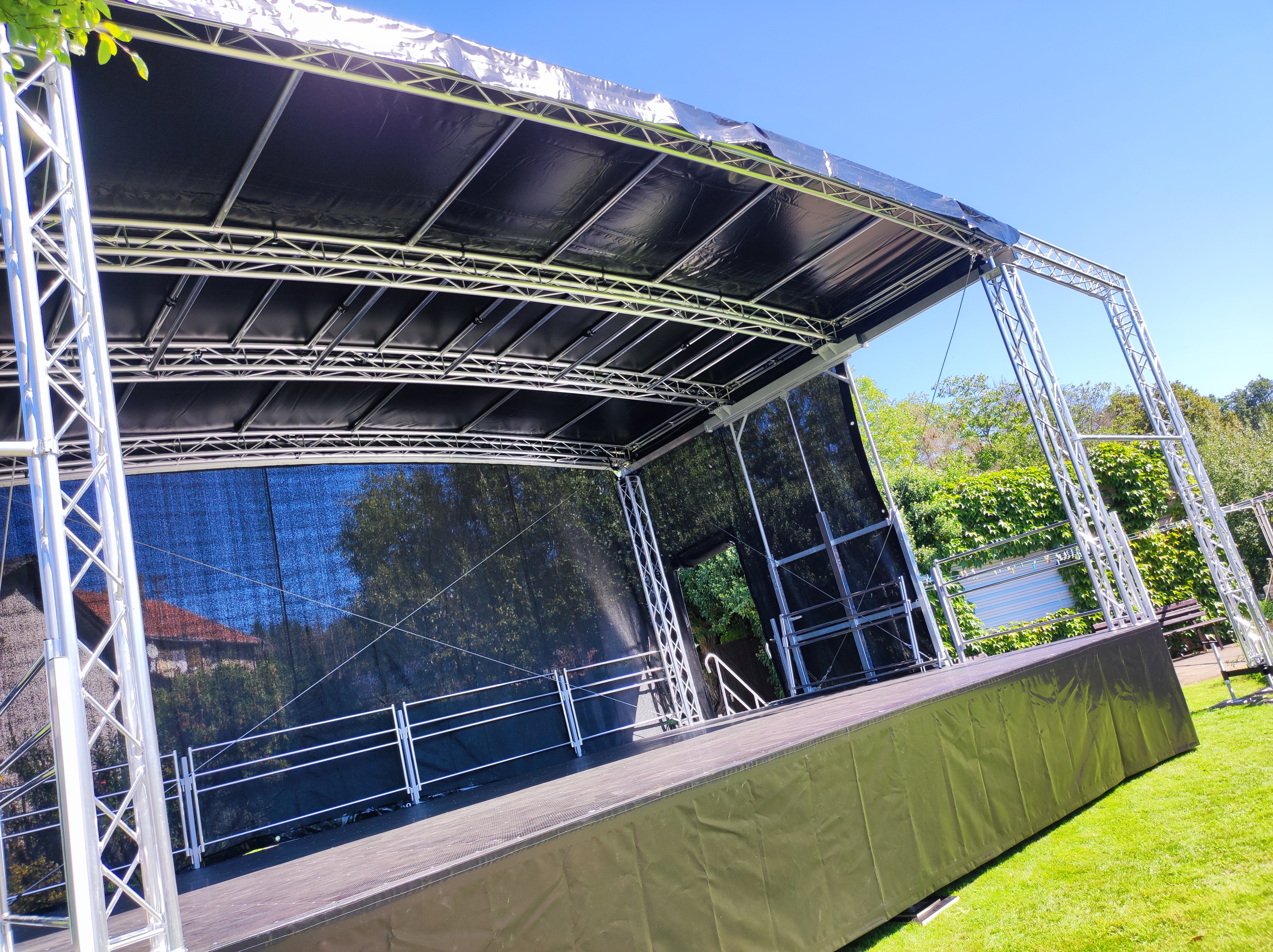 Eventbühne 8x 6m mieten in Lebach – 8x6x5 – 2
