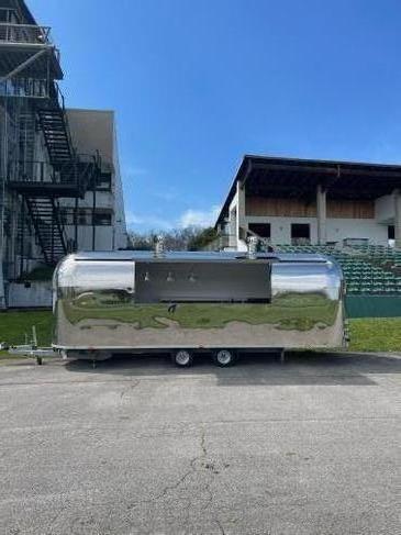 Airstream lookalike "Silver Trailer" mieten in München – 3000