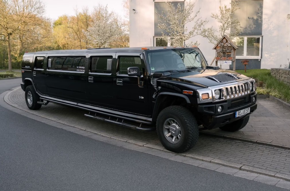 Hummer Stretchlimousine mieten in Marl – Alle Anfahrtskosten inklusive