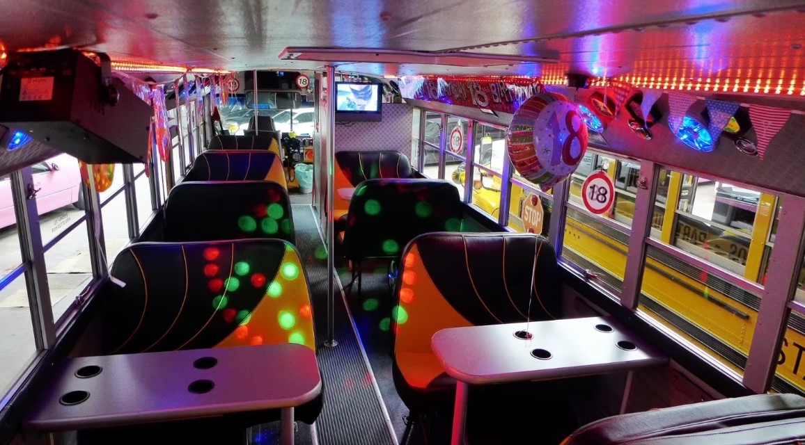 US Schulbus / Partybus für JGA mieten in Marl – Alle Anfahrtskosten inklusive – 3