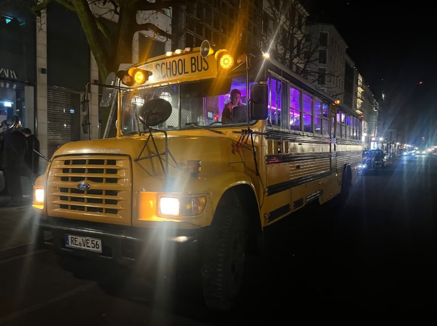 US Schulbus / Partybus für JGA mieten in Marl – Alle Anfahrtskosten inklusive