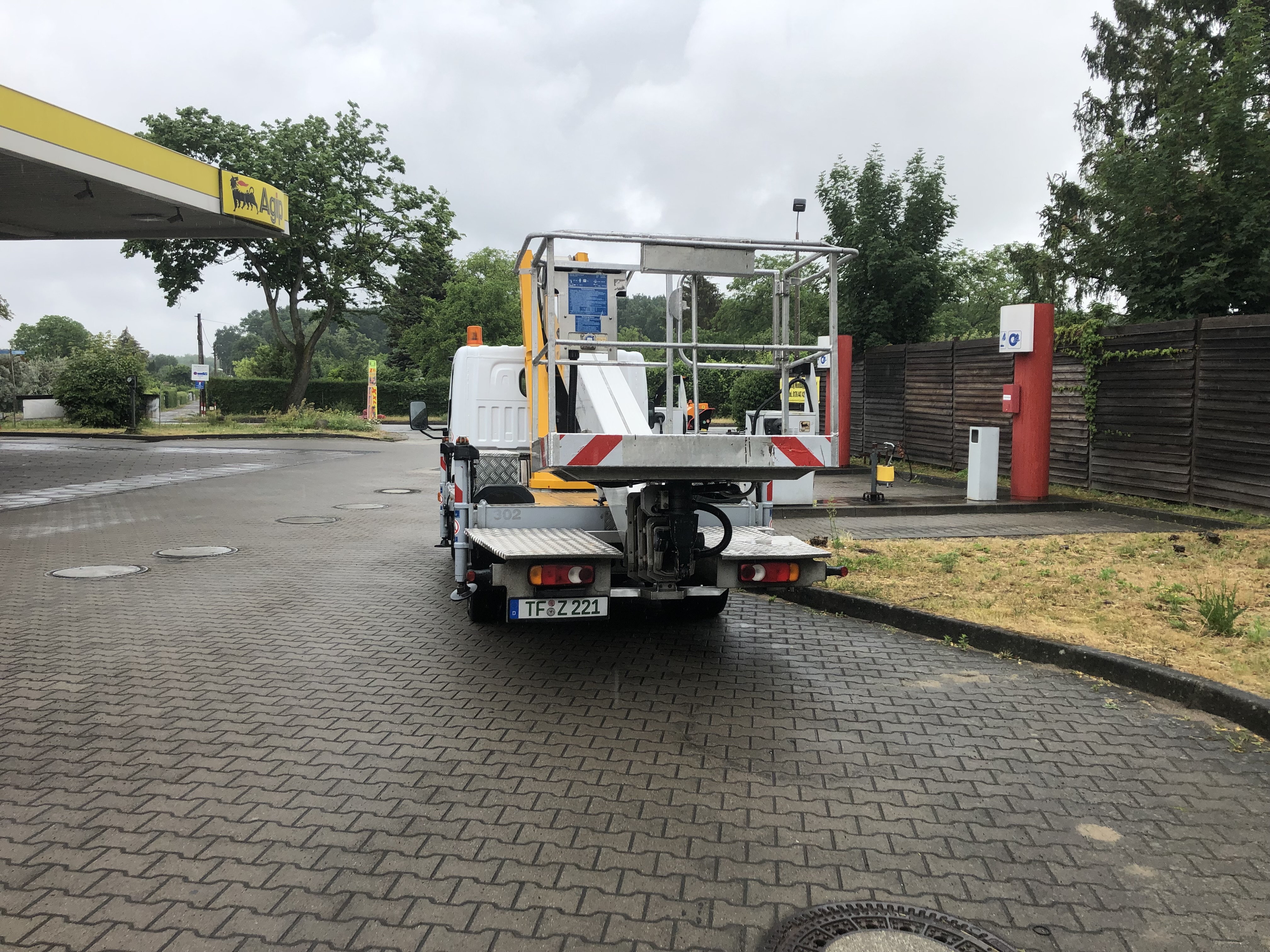 Palfinger P220 Nissan mieten in Siethen – 3,5t – 3