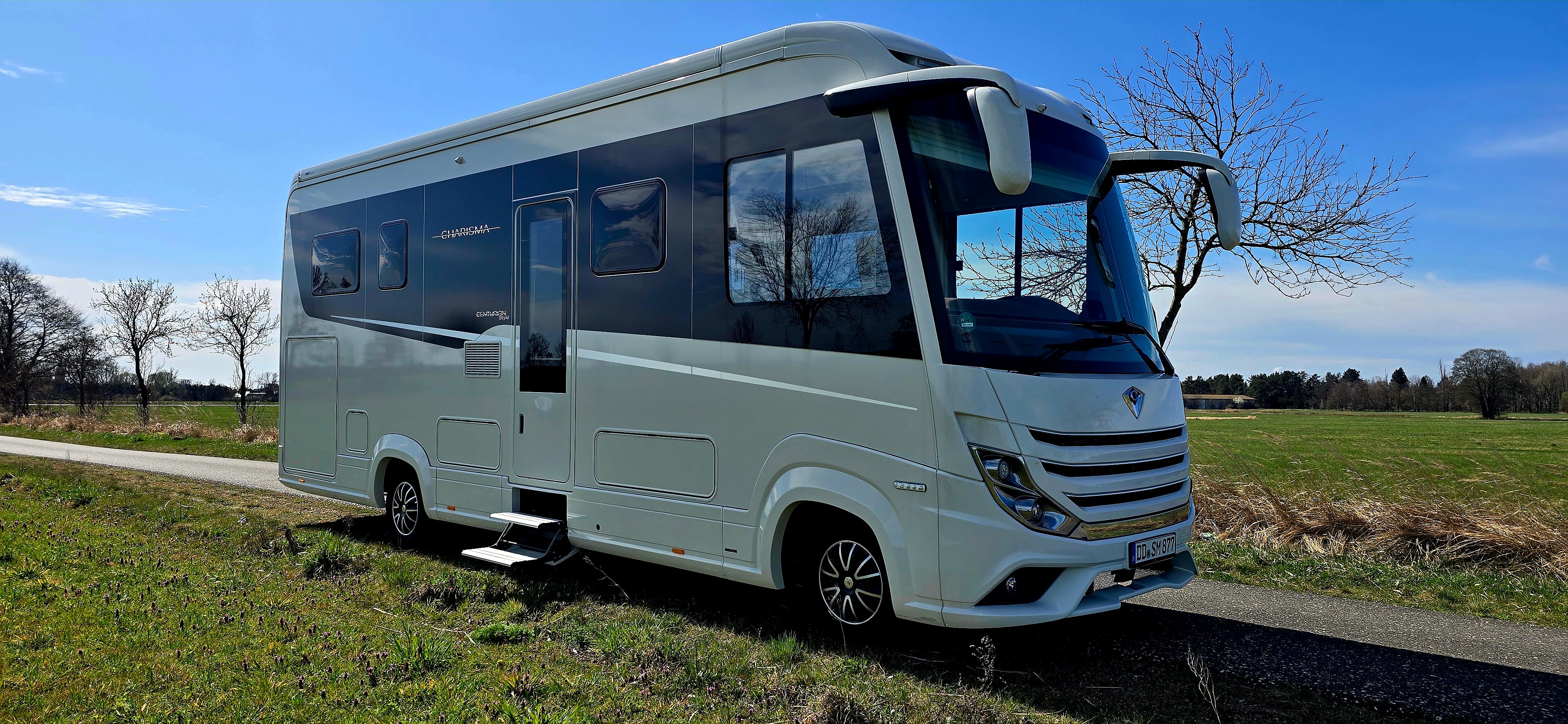 Wohnmobil Concorde Luxus-Reisemobil mieten in Berlin – 2024