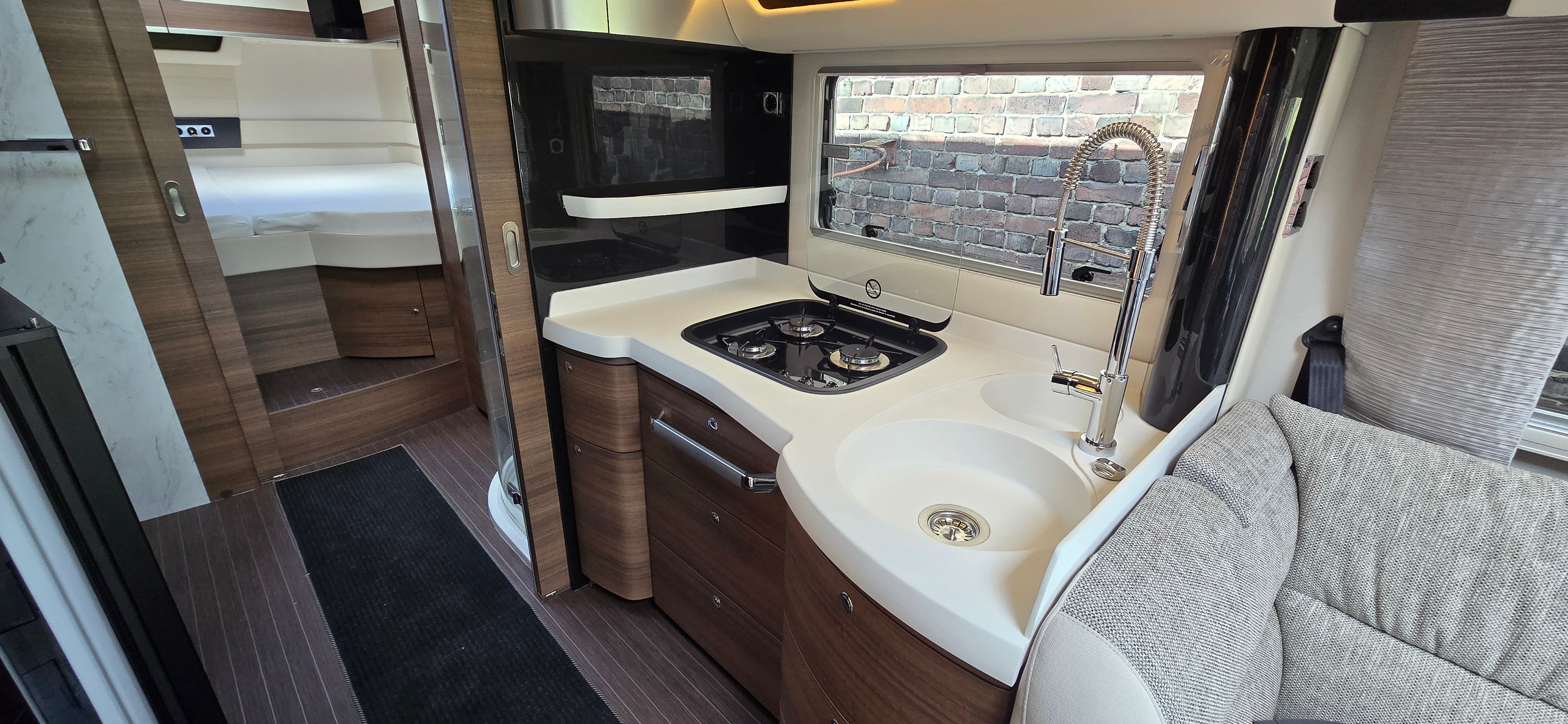 Wohnmobil Concorde Luxus-Reisemobil mieten in Berlin – 2024 – Thumbnail 16