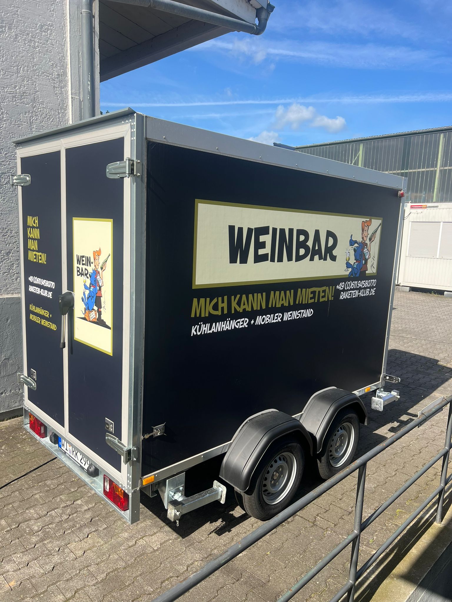 Kühlanhänger - Frigo-King 3030/155 mieten in Wiesbaden
