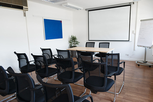 Seminarraum / Schulungsraum / Konferenzraum mieten in Düsseldorf – Bis 25 Personen – 2