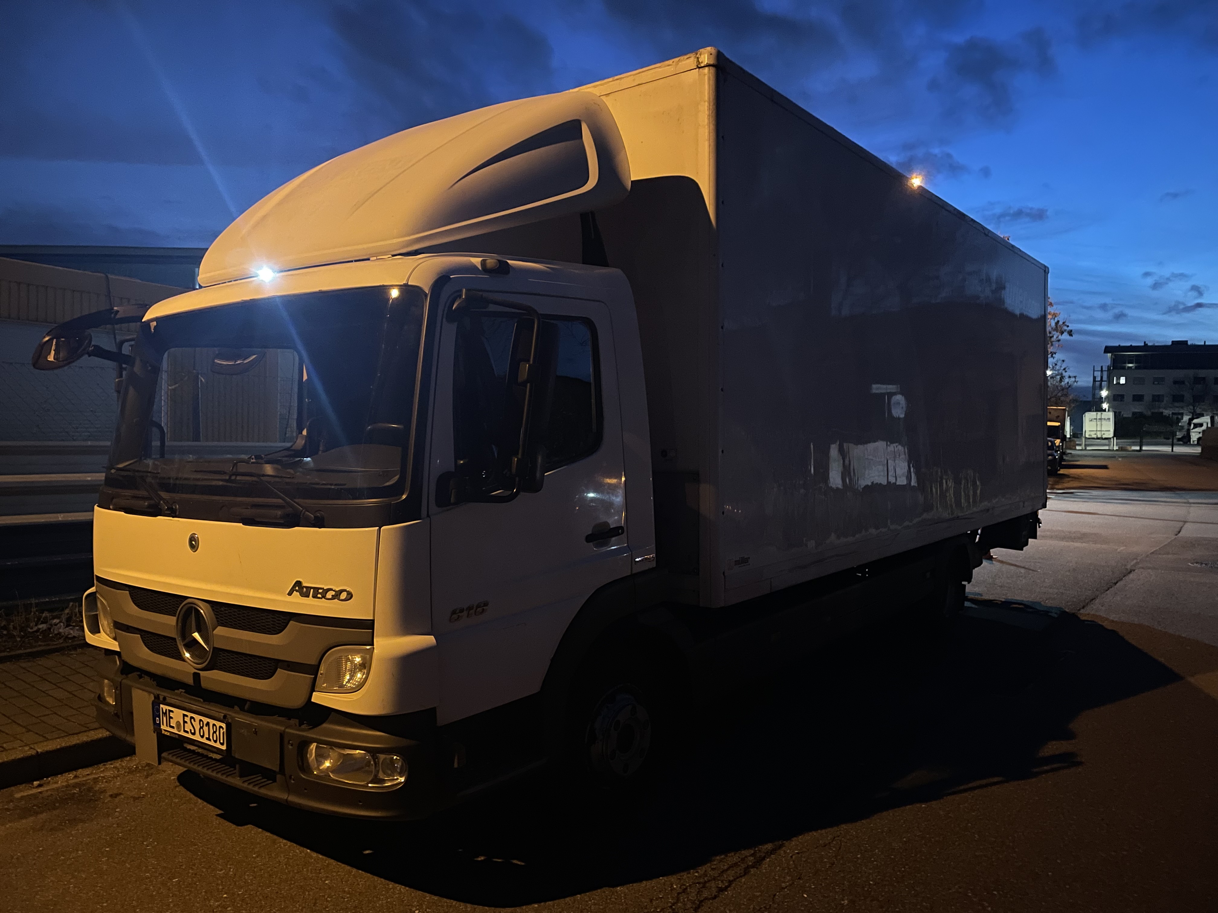 LKW 7,5 to mit Ladebordwand mieten in Hilden – Diverse MAN, Mitsubishi