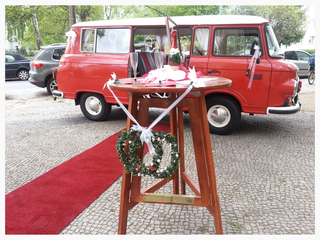 Hochzeitsfahrzeuge mieten – Hochzeitslocation in Neuenhagen bei Berlin