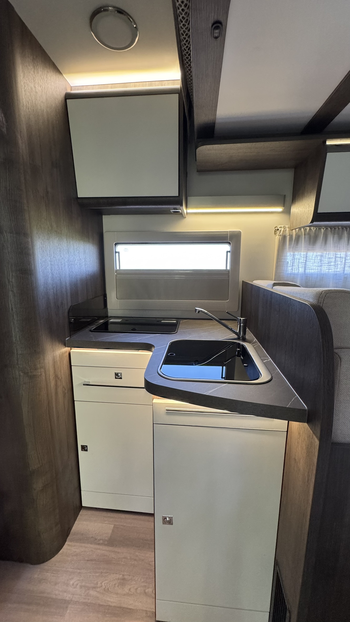 Wohnmobil mieten in Bentwisch – 2024 – Thumbnail 6