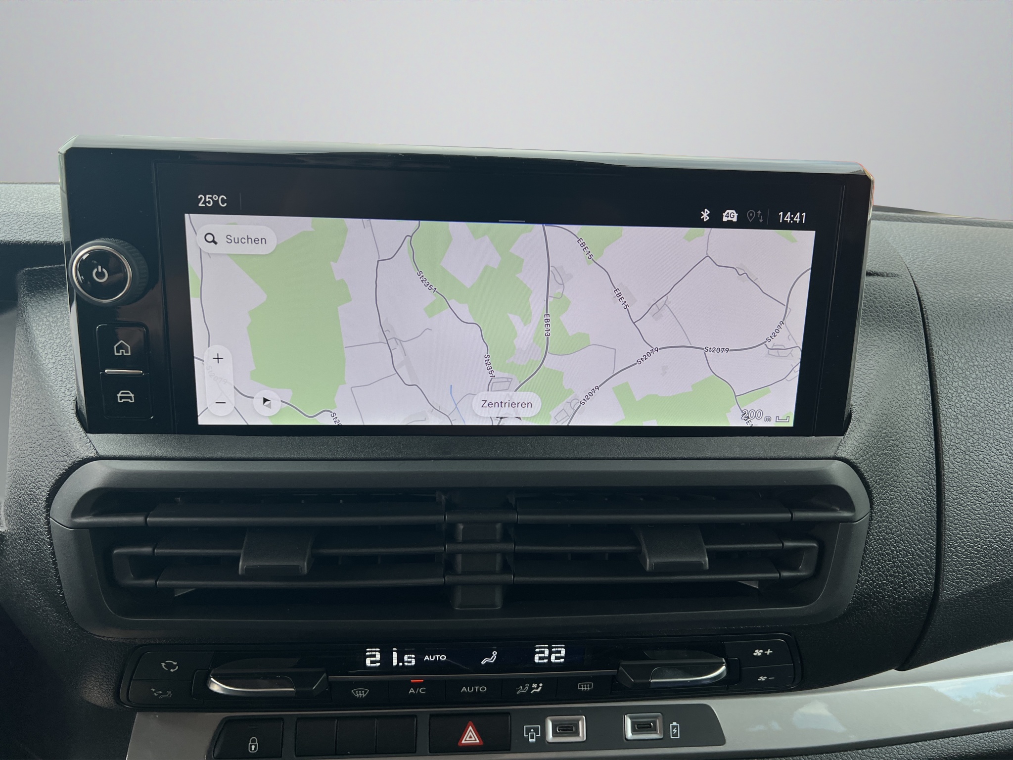Opel Vivaro Combi L3 9 Sitzer mieten in Glonn – Thumbnail 8
