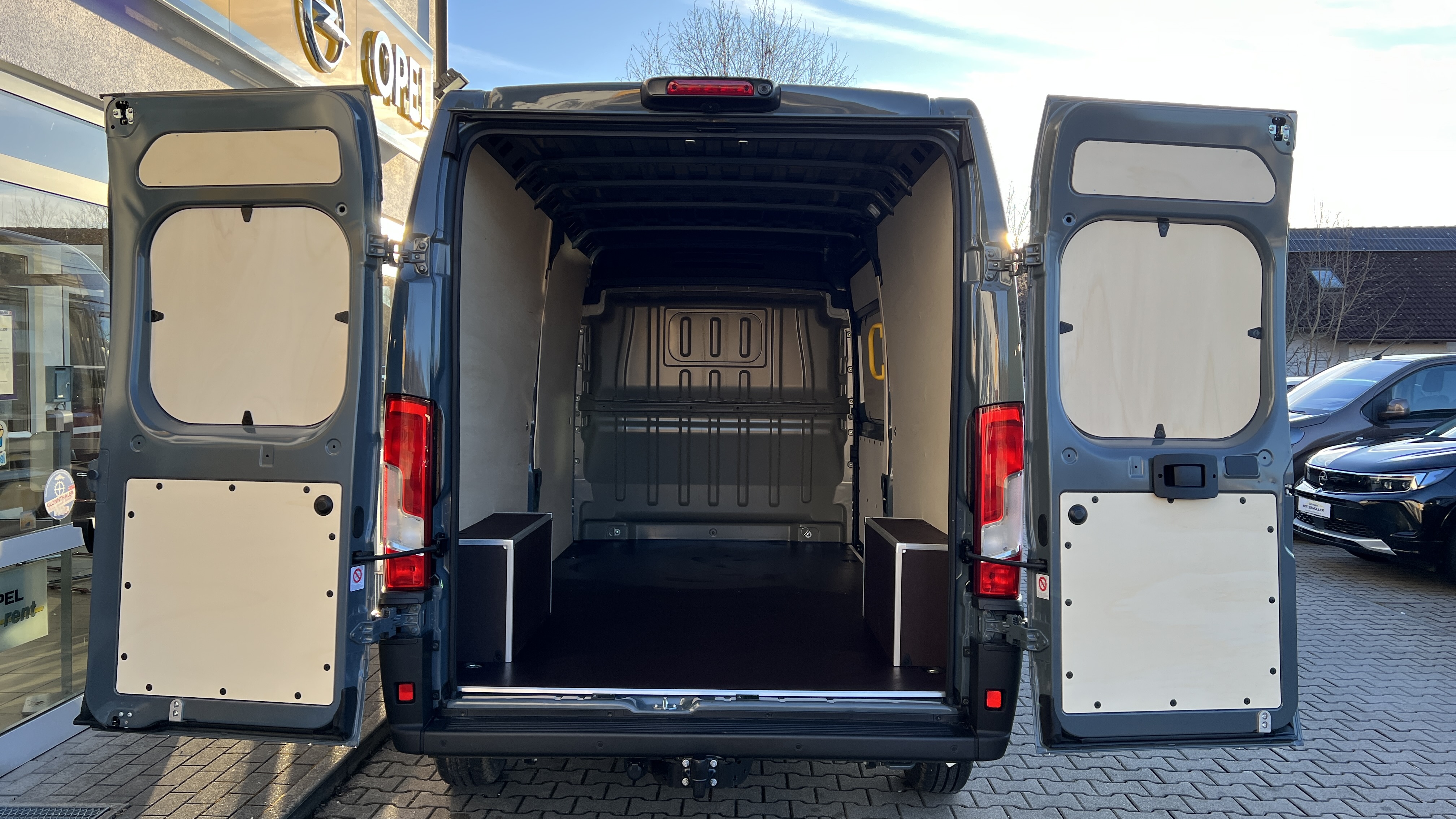 Opel Movano Cargo L3H2 mieten in Glonn – 4
