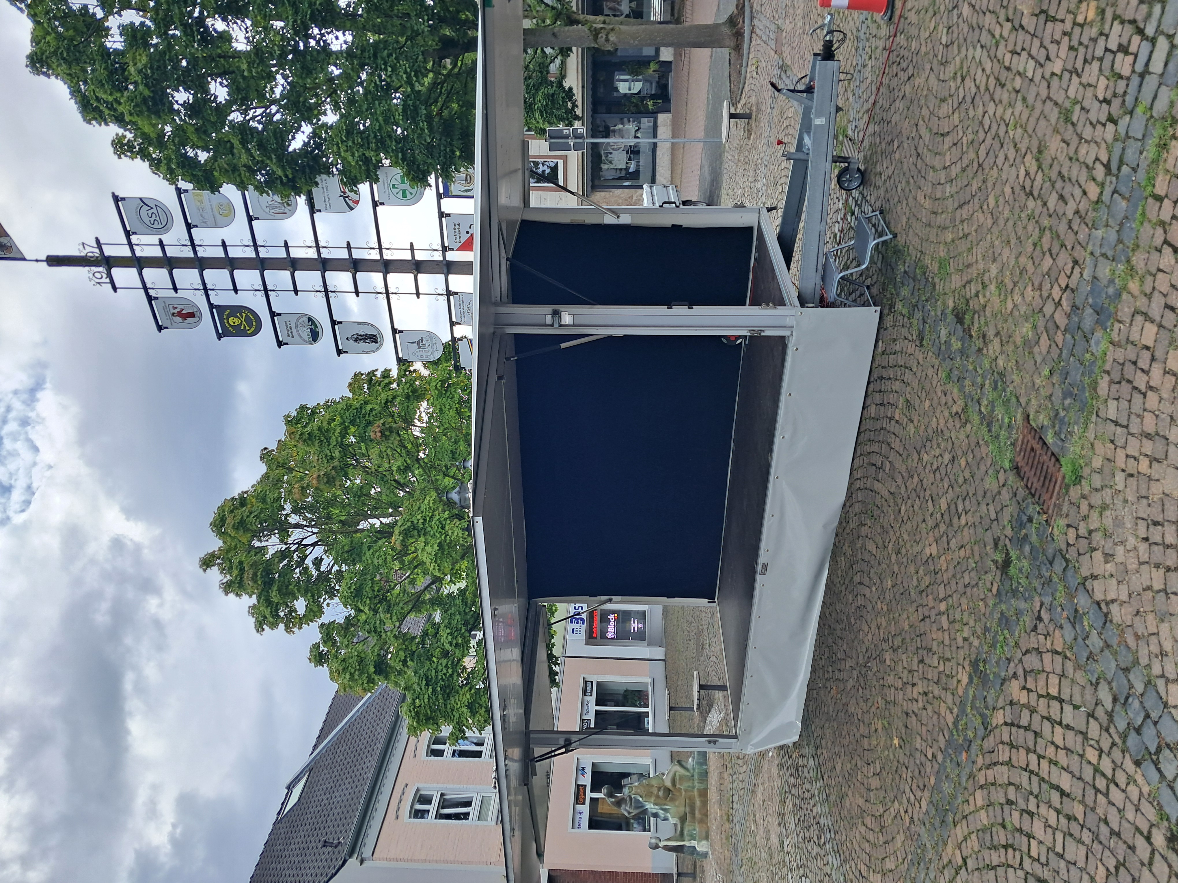 Mobile Bühne, Bühnenanhänger, Bühnentrailer mieten in Grefrath – 10 qm – 2
