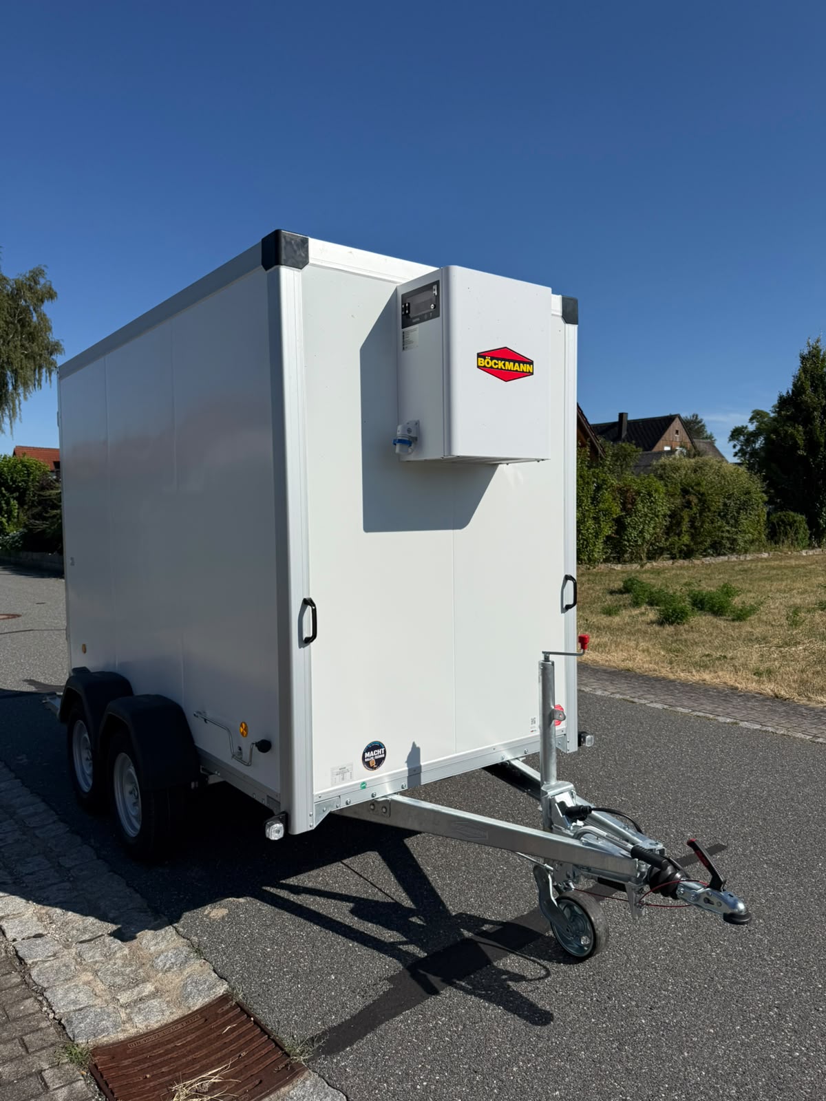 Kühlanhänger mieten 2,7t mieten in Eschenbach – 2