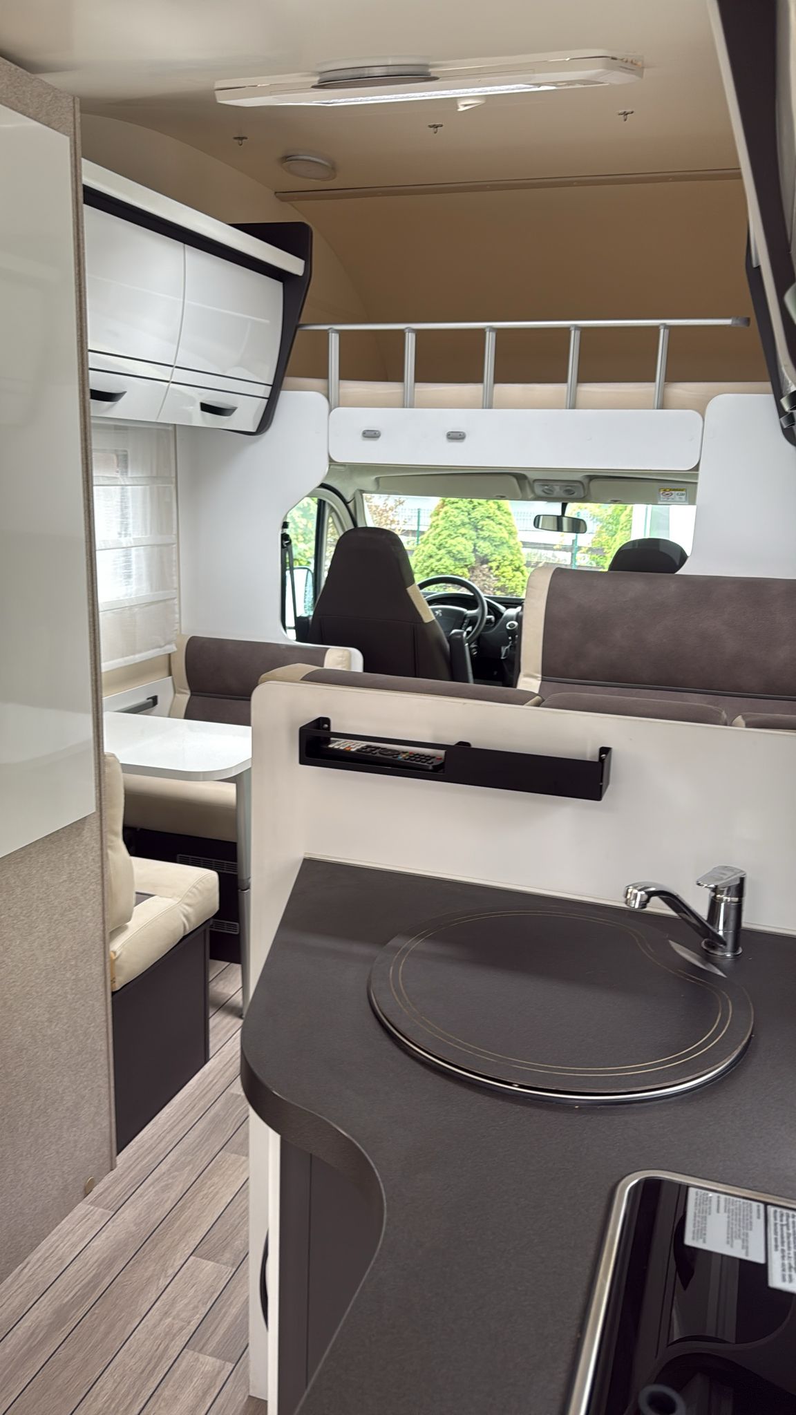 Wohnmobil Forster A699VB / 7 Gurtplätze mieten in Köln – 2024 – Thumbnail 10