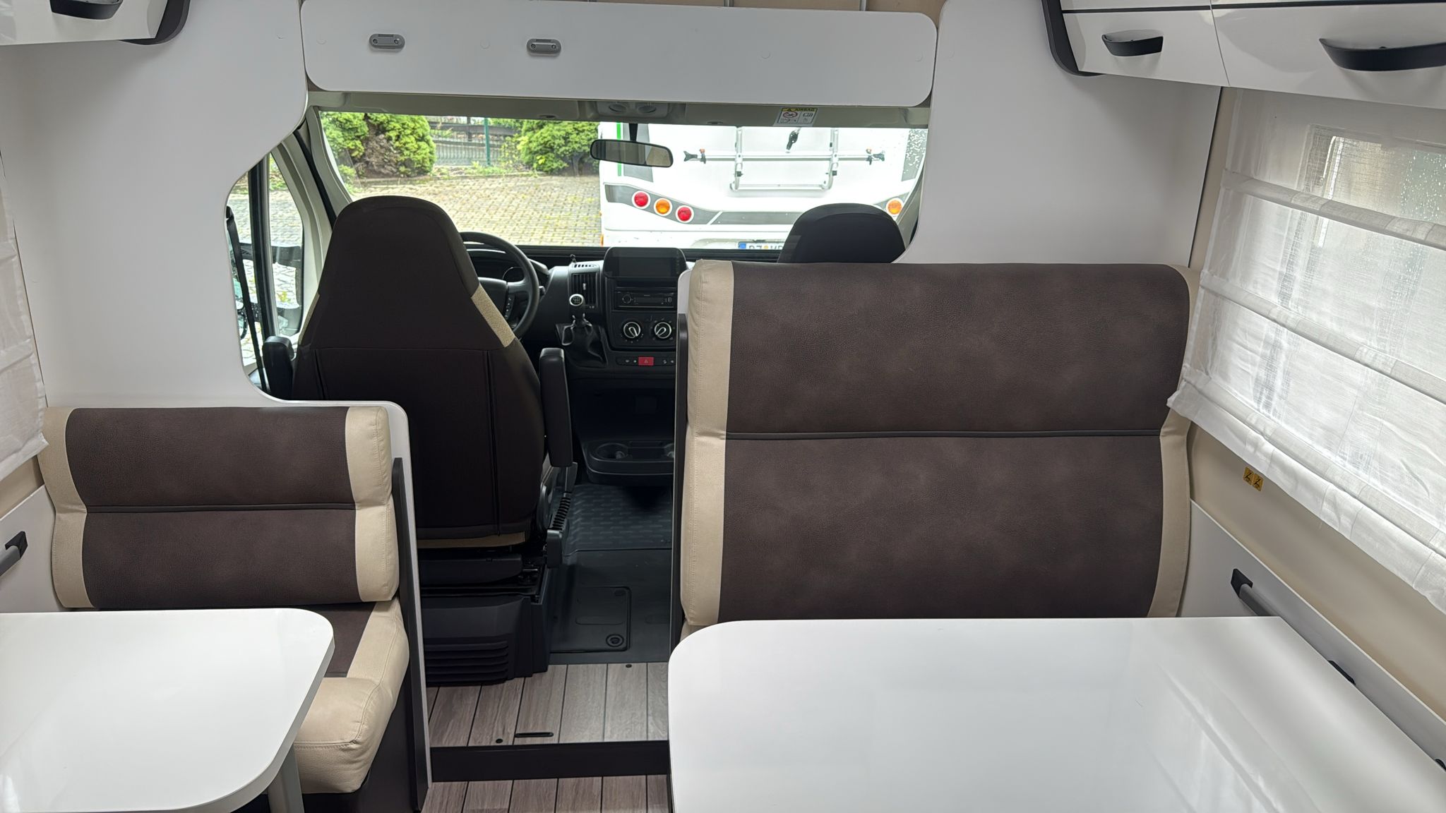 Wohnmobil Forster A699VB / 7 Gurtplätze mieten in Köln – 2024 – Thumbnail 12