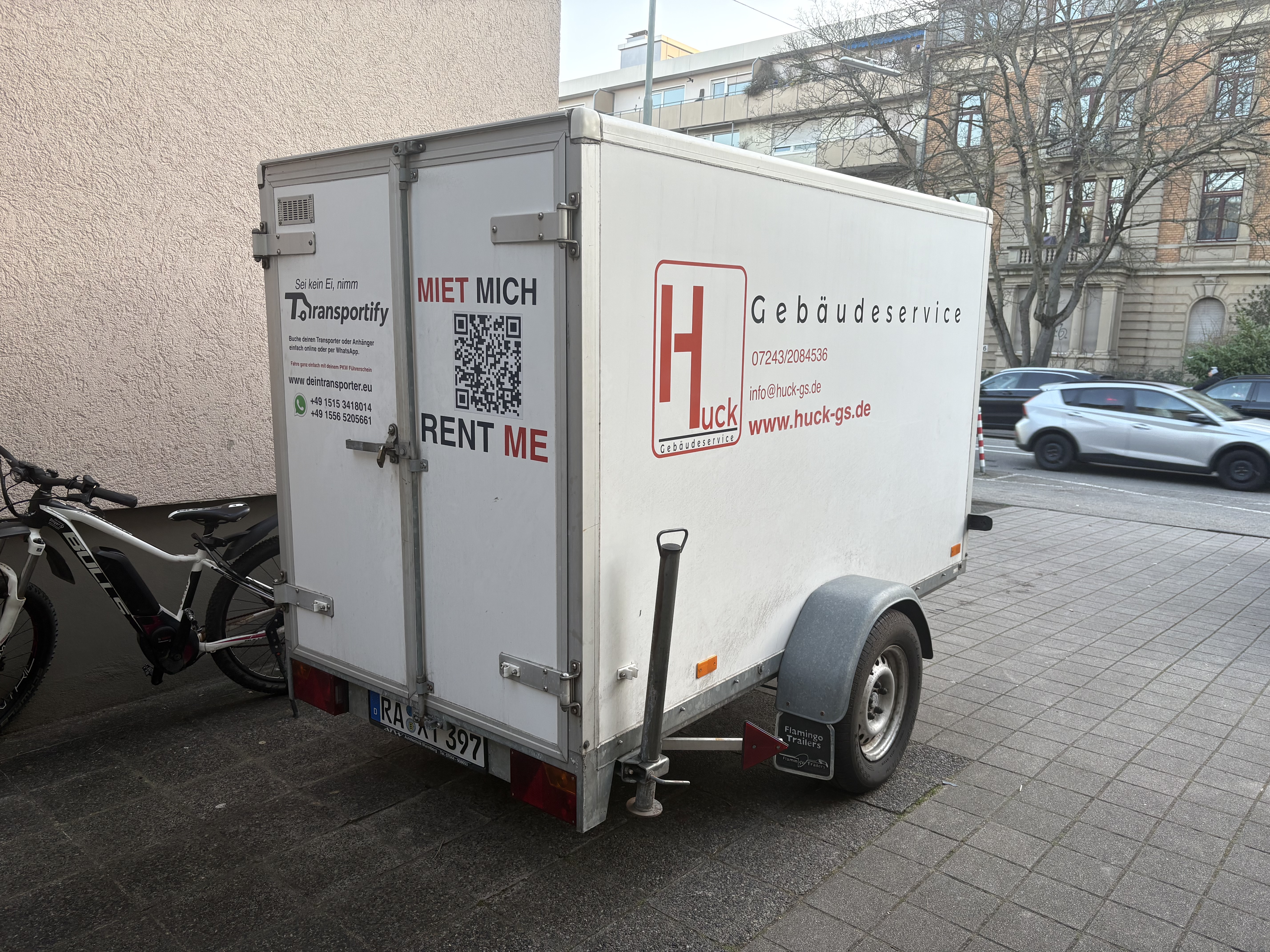 Kastenanhänger mieten in Karlsruhe – Keine Anfahrtskosten inbegriffen