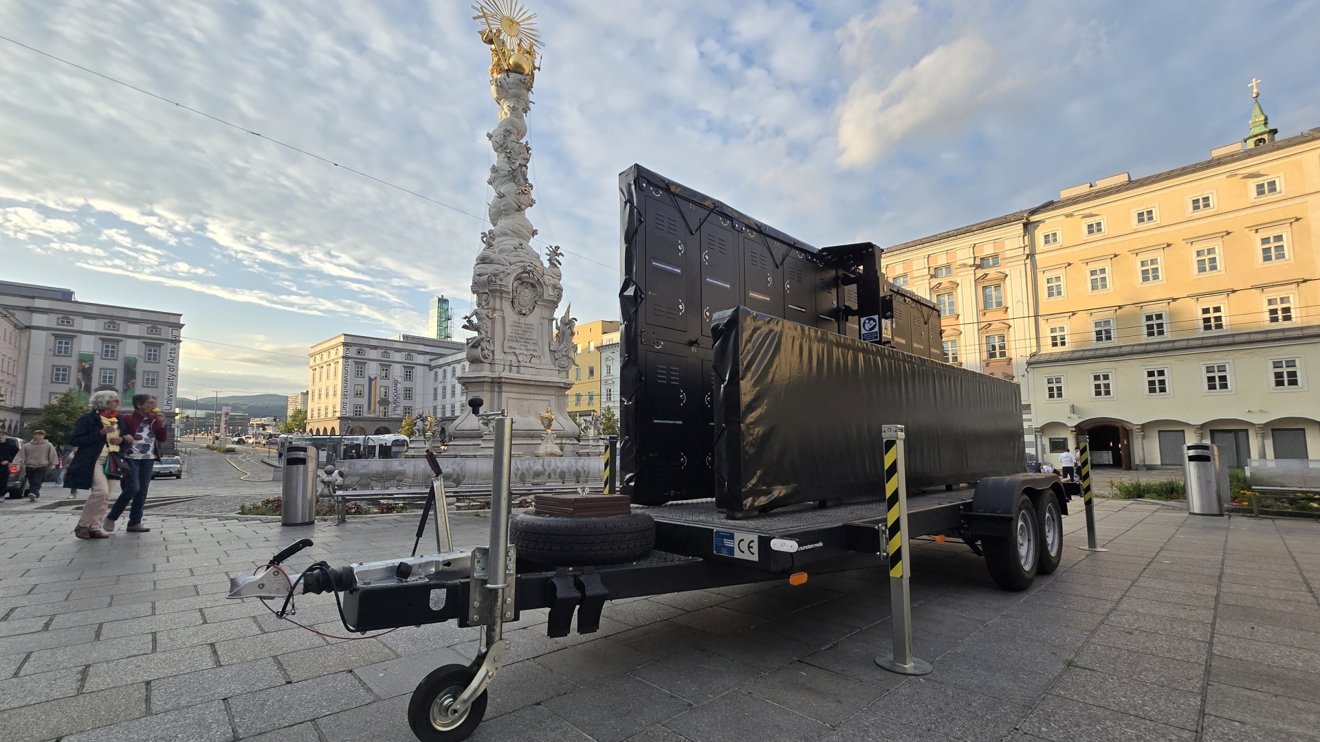 LED WALL TRAILER mieten in St. Georgen im Attergau – bis 25 m² – 2