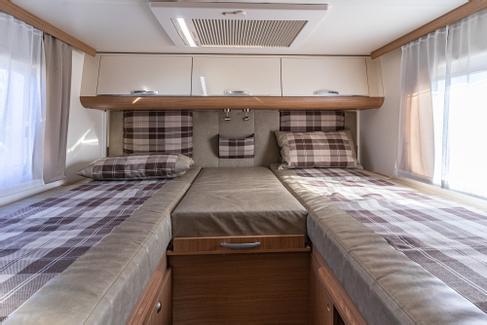 Caravan Free Living M 740 SL Wohnmobil mieten in Stralsund – Teilintegriert – Thumbnail 8