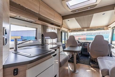 Rapido Wohnmobil 866f mieten in Stralsund – Vollintegriert – Thumbnail 12