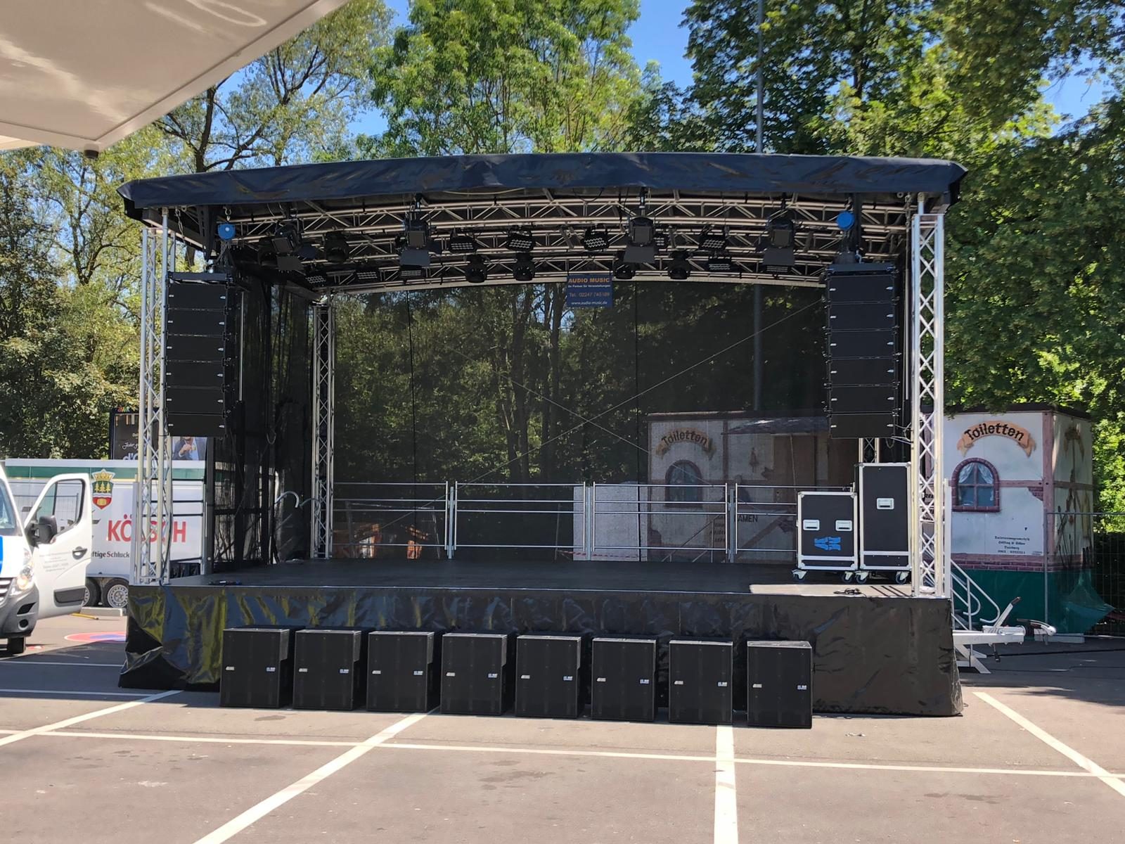 Open Air Bühne mieten in Neunkirchen-Seelscheid – 7,50m x 6,00m