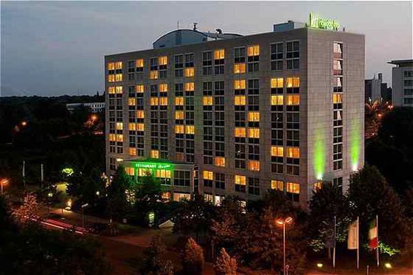 Holiday Inn Düsseldorf Neuss mieten in Neuss – Bis 1.000m² – 2