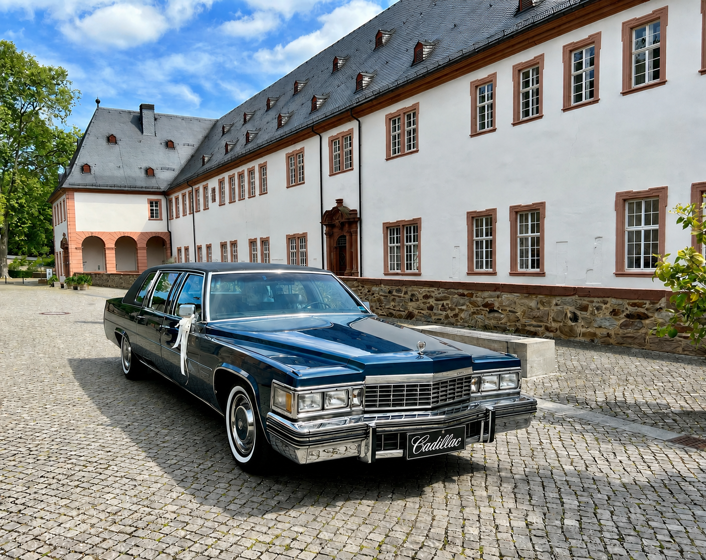 Automobilgeschichte zum Einsteigen – für Hochzeiten mieten in Swisttal – mit Chauffeur