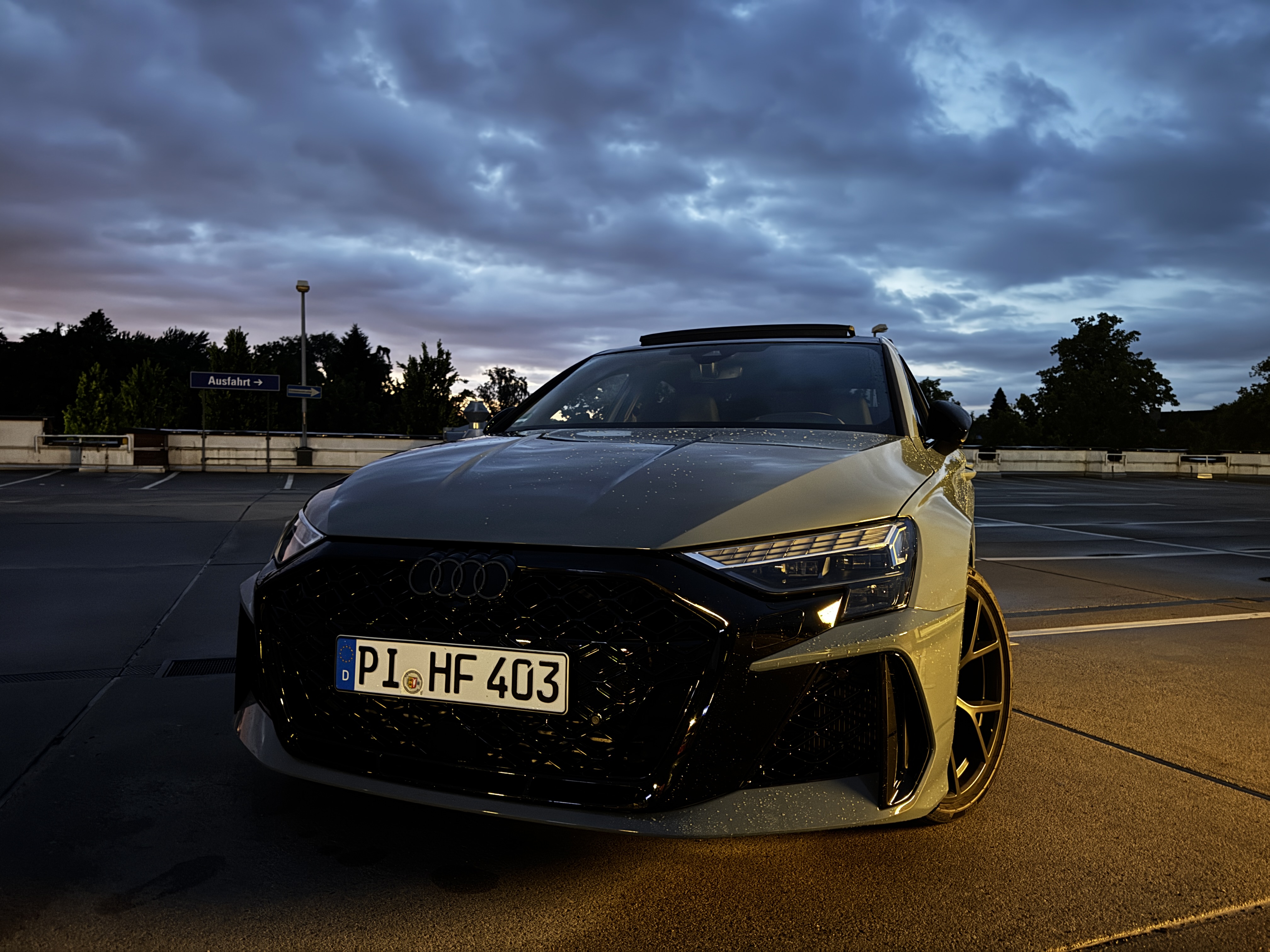 Audi RS3 Limousine (2025) – Keramograu mieten in Barmstedt – Allradantrieb