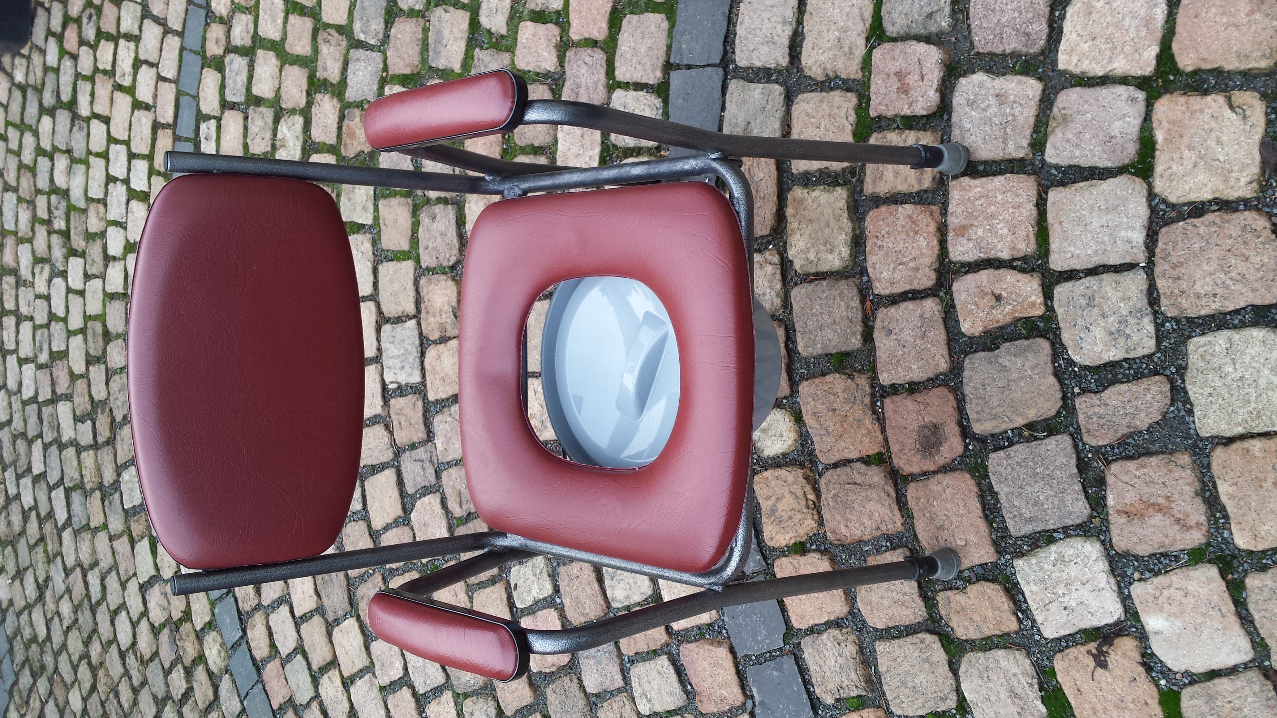 Rollstuhl mieten in Berlin – Standardrollstuhl/Faltrollstuhl – Thumbnail 15