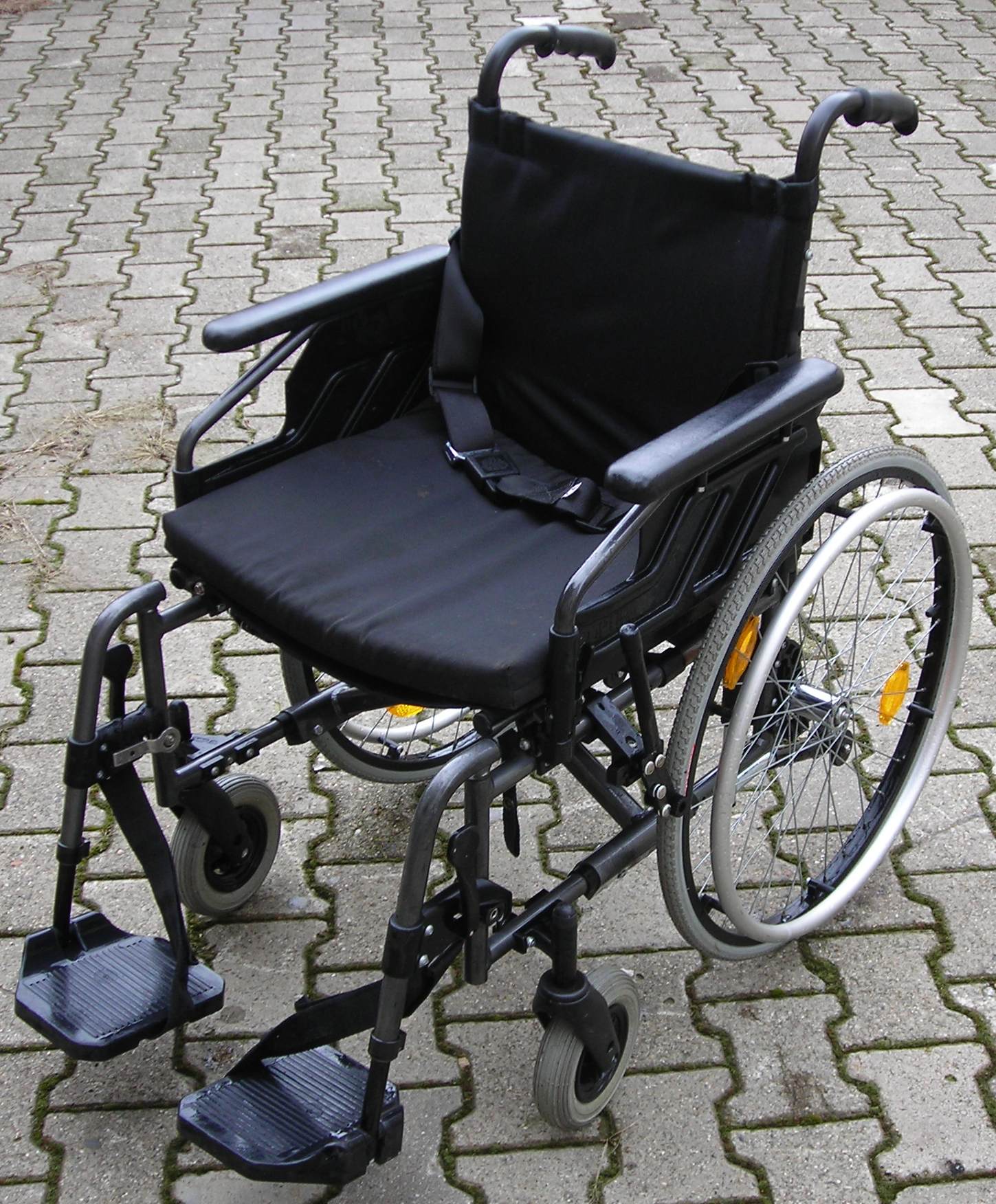 Rollstuhl mieten in Berlin – Standardrollstuhl/Faltrollstuhl – 3