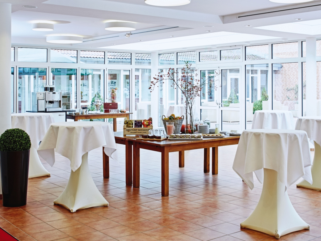 Steigenberger Hotel Treudelberg Hamburg mieten in Hamburg – Ab 1000m² – 5