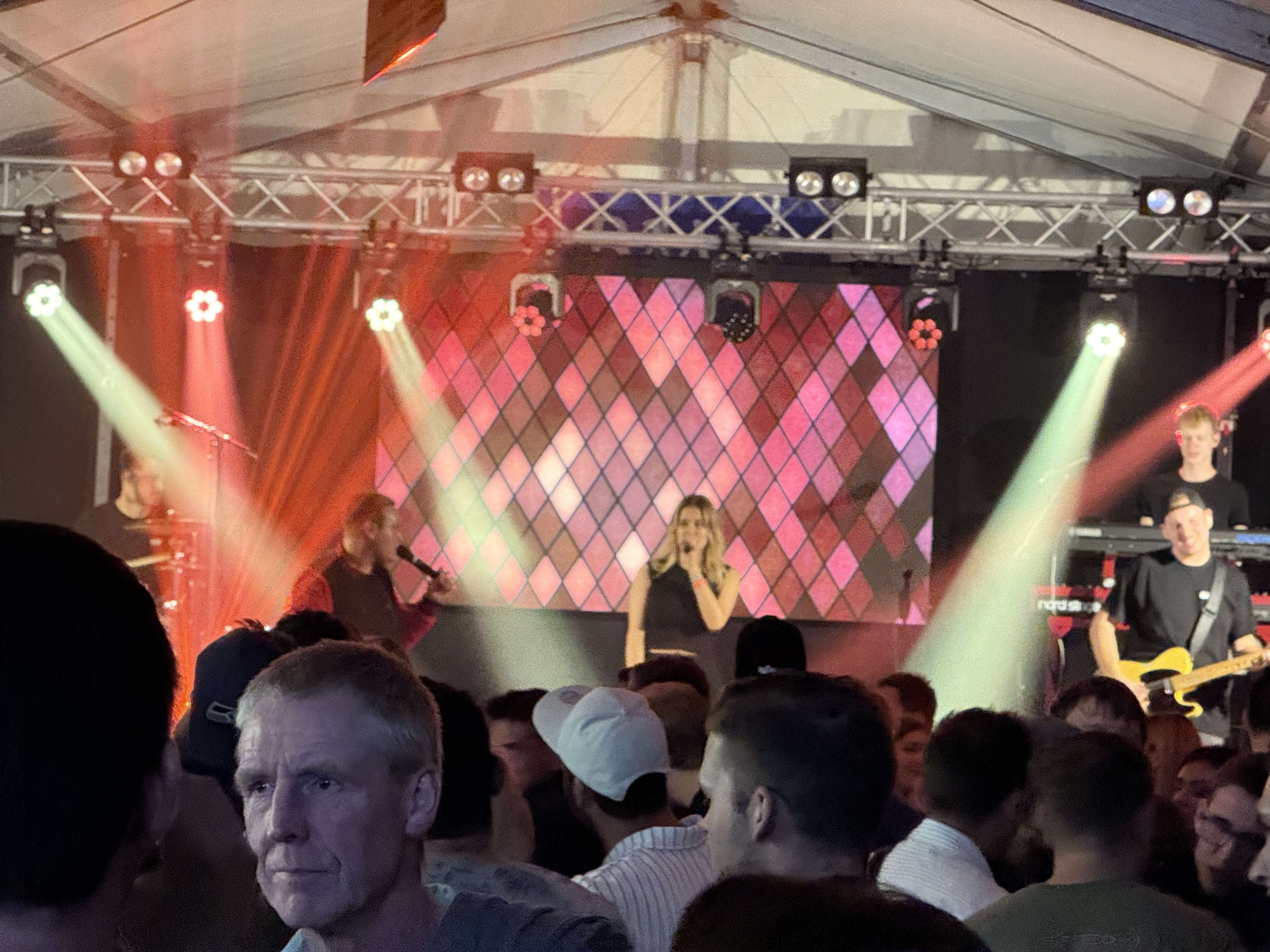 Innlights R3 Q3 LED Wand mieten für indoor und outdoor mieten in Grevenbroich – bis 25 m² – 5