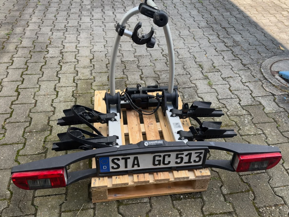 Westfalia BC 60 Fahrradträger für 2 Fahrräder oder E-Bikes mieten in Berg