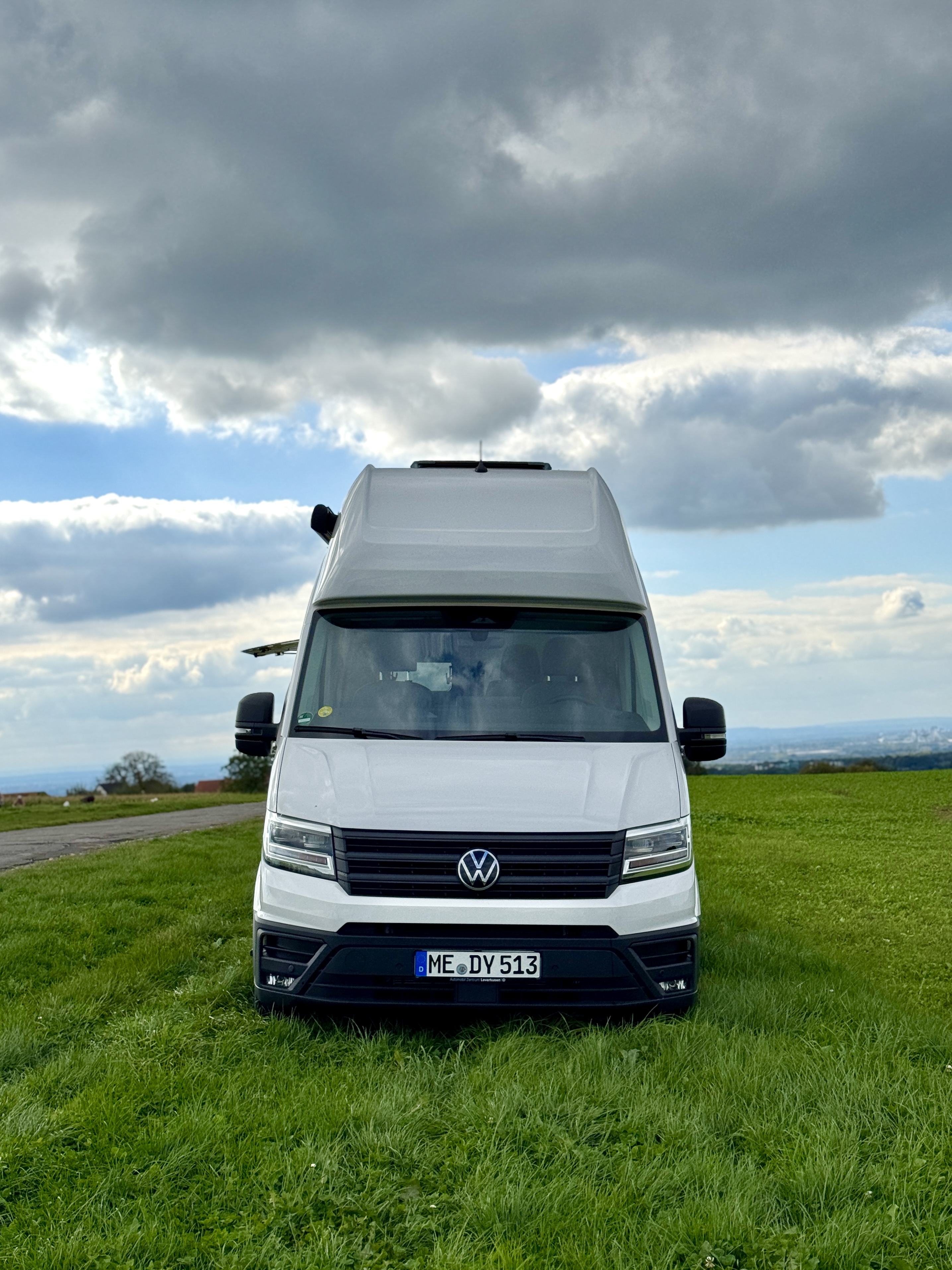 VW Crafter 2025 – Camper für 4 Personen mieten in Monheim am Rhein – Diesel – 3
