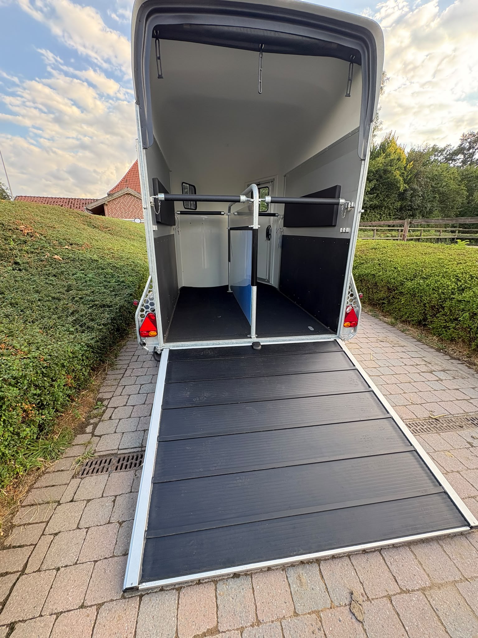 Pferdeanhänger mieten in Münster – Cheval mieten in Münster – Thumbnail 6