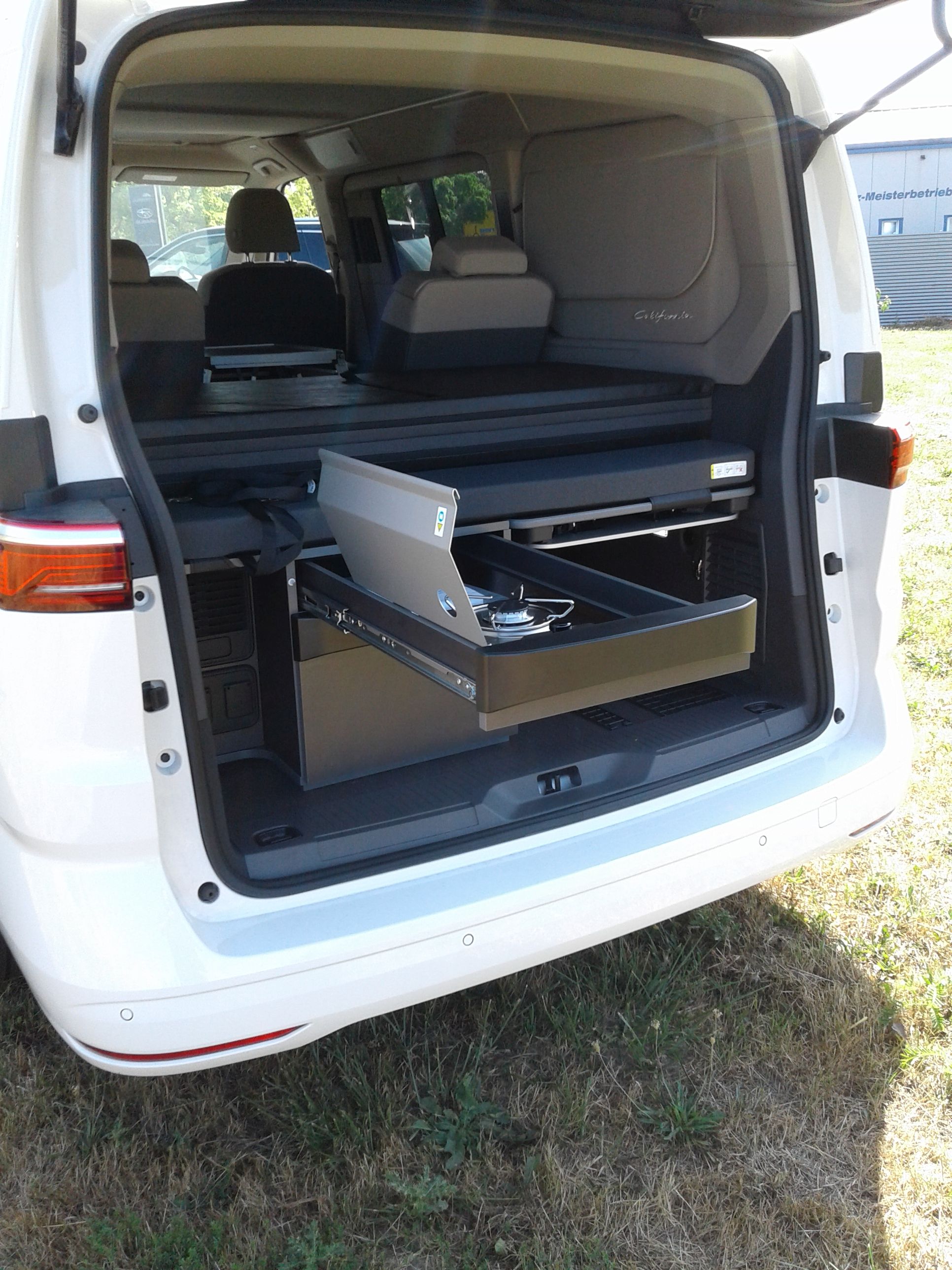 VW T7 California Beach mieten in Pirmasens – 2026 – 4
