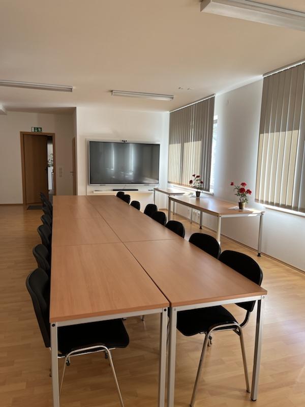 Modern ausgestatteter Seminar- / Schulungsraum bis mieten in Limbach-Oberfrohna